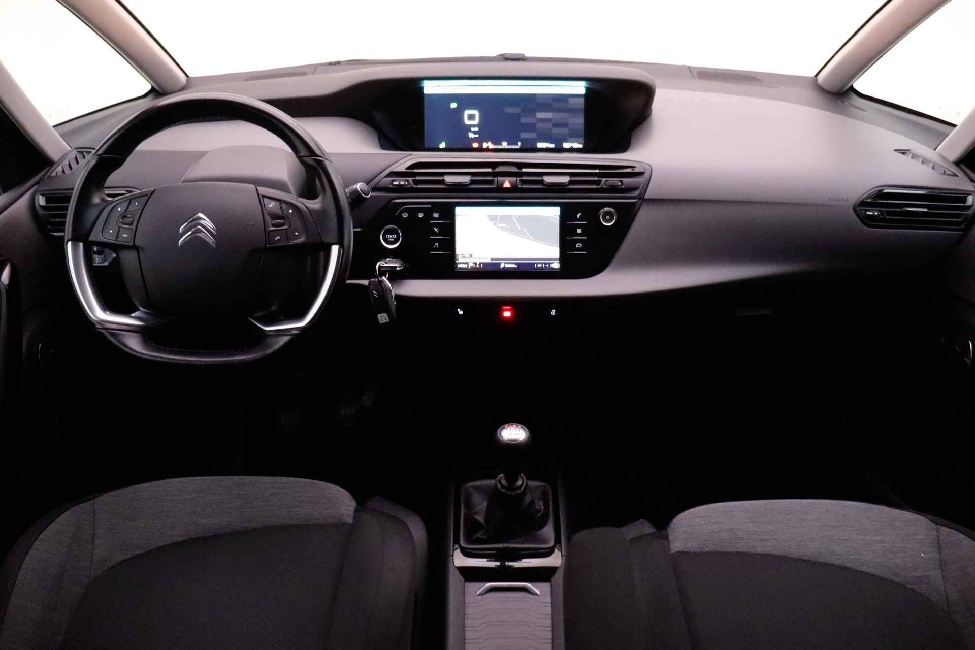 Citroën C4 Picasso 1.2T Business CAMERA/CARPLAY/NAVI/CLIMA/CRUISE/TREKHAAK/LMV 17'' - 17/24