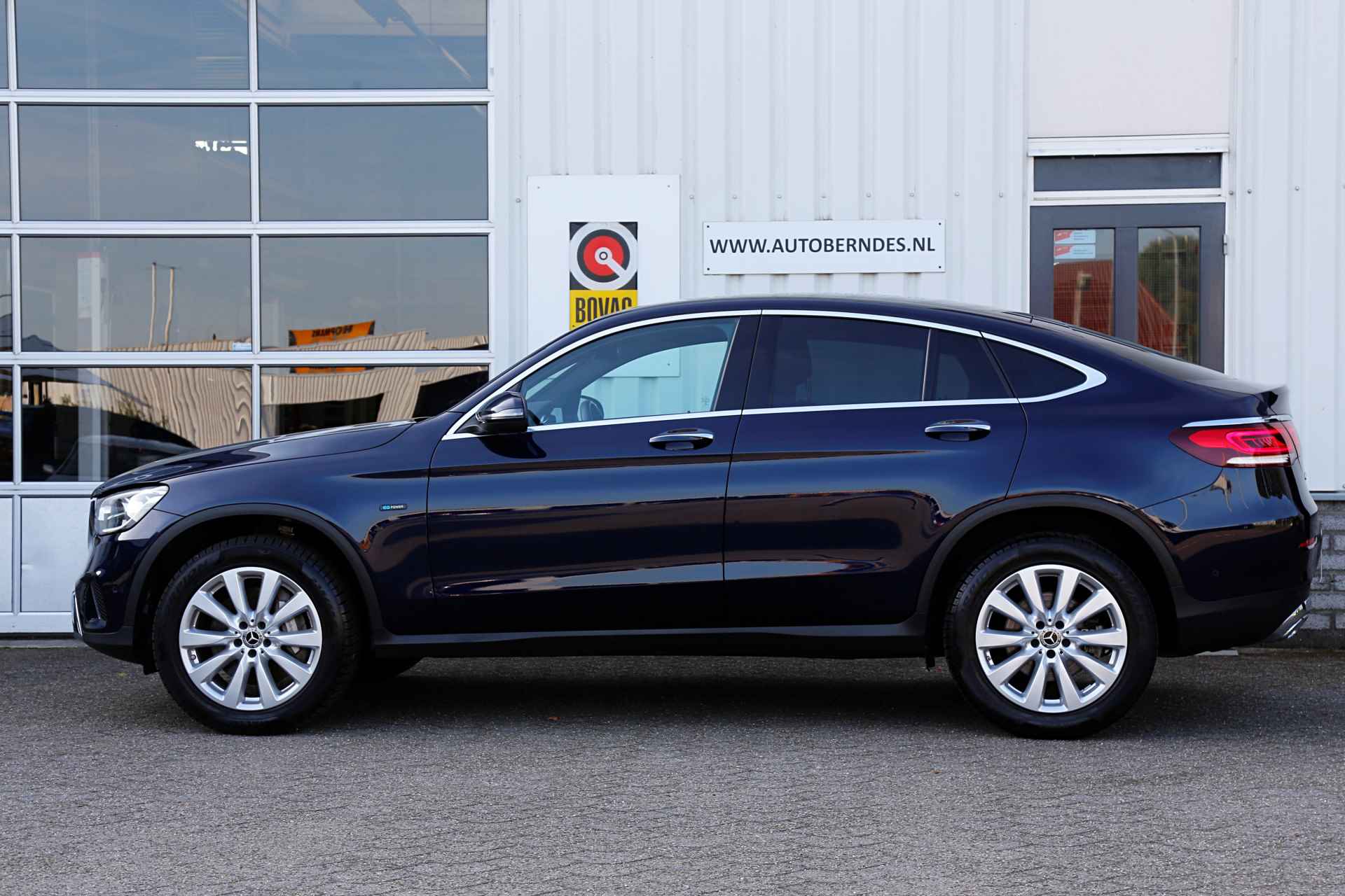 Mercedes-Benz GLC Coupé 300e 4MATIC 320PK Premium*Perfect MB Onderh.*1ste Eig*BTW*ACC/Dodehoek/Sfeer/LED/Camera/Elek. Klep/Keyless Entry+Go/Stoelv - 51/66