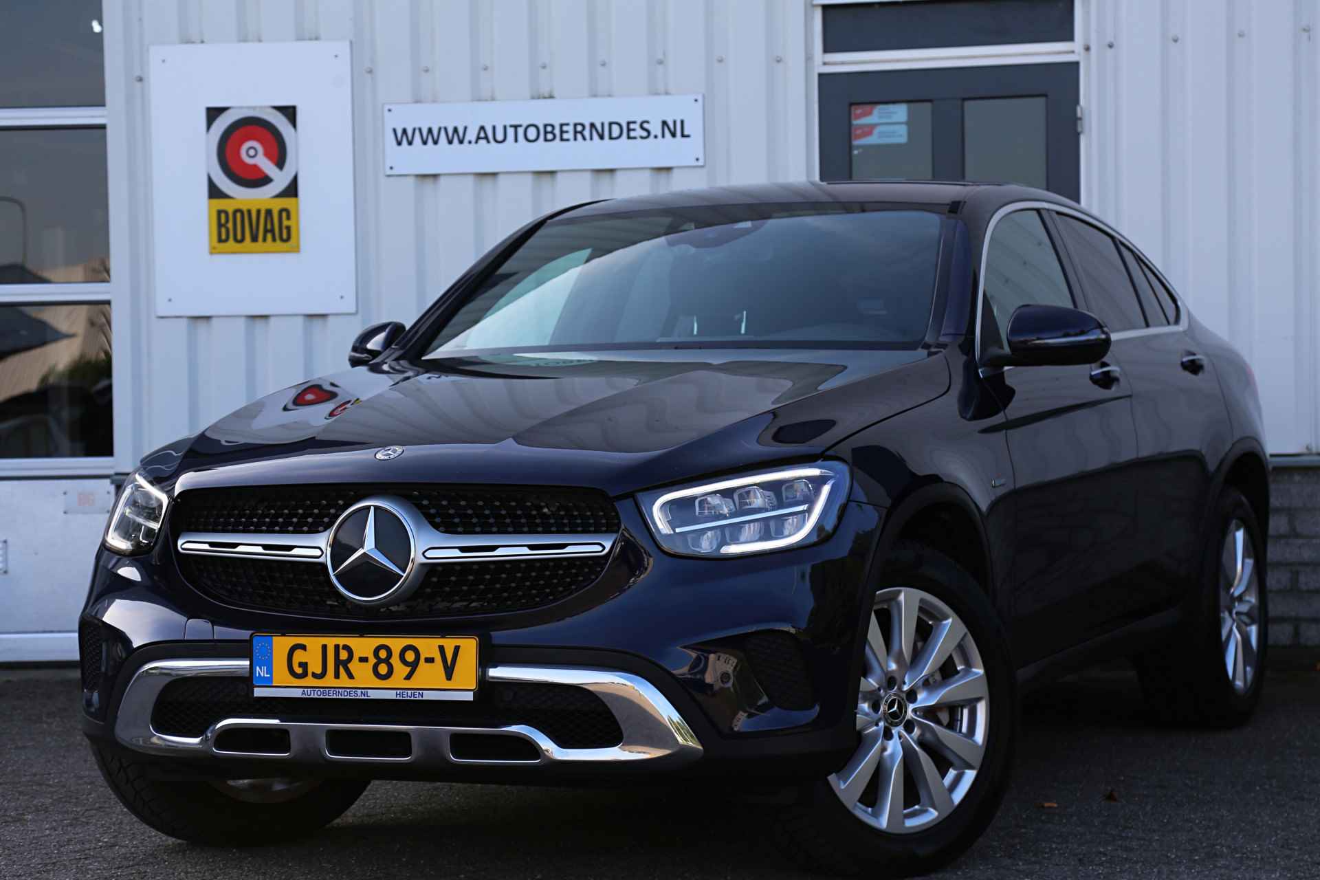 Mercedes-Benz GLC Coupé 300e 4MATIC 320PK Premium*Perfect MB Onderh.*1ste Eig*BTW*ACC/Dodehoek/Sfeer/LED/Camera/Elek. Klep/Keyless Entry+Go/Stoelv - 59/66