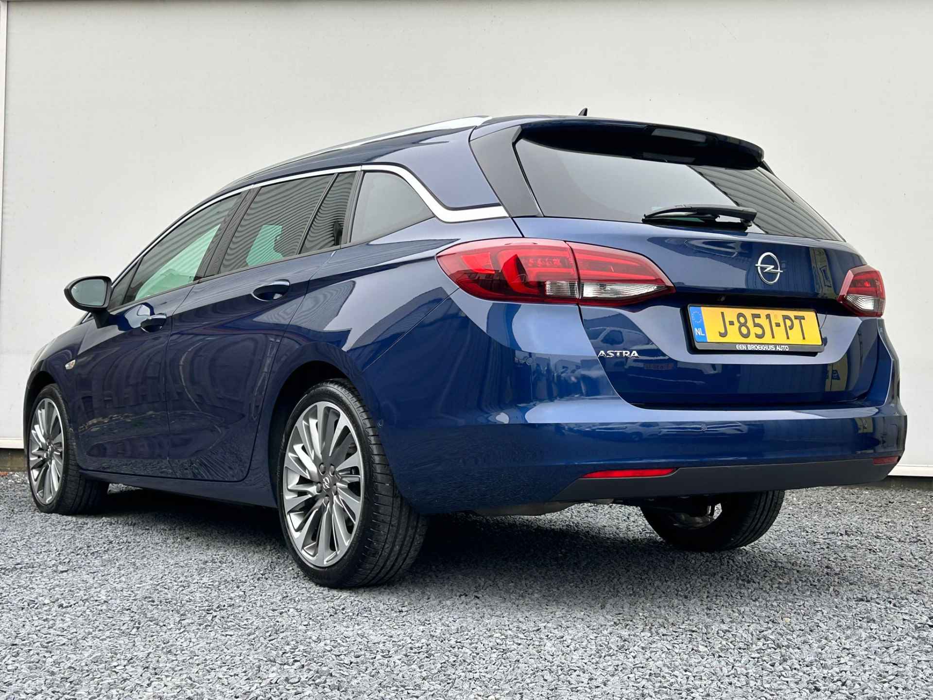 Opel Astra Astra Sports Tourer 1.2 131pk | Zeer luxe! | Stoel- stuur- voorruitverwarming | Stoelverkoeling | Verwarmde achterbank | AGR sto Lederen bekleding | Climate control | Cruise control | Keyless entry en -start | Dodehoek sensor | - 6/33