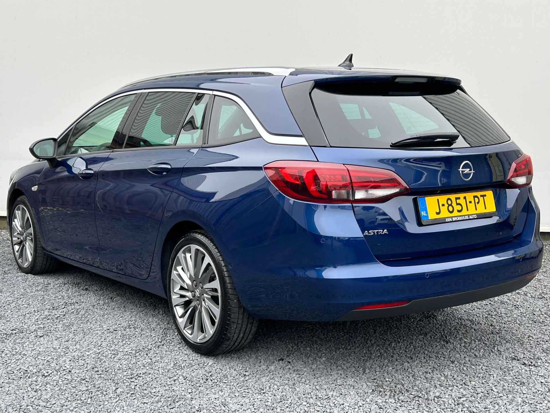 Opel Astra Astra Sports Tourer 1.2 131pk | Zeer luxe! | Stoel- stuur- voorruitverwarming | Stoelverkoeling | Verwarmde achterbank | AGR sto Lederen bekleding | Climate control | Cruise control | Keyless entry en -start | Dodehoek sensor | - 7/33