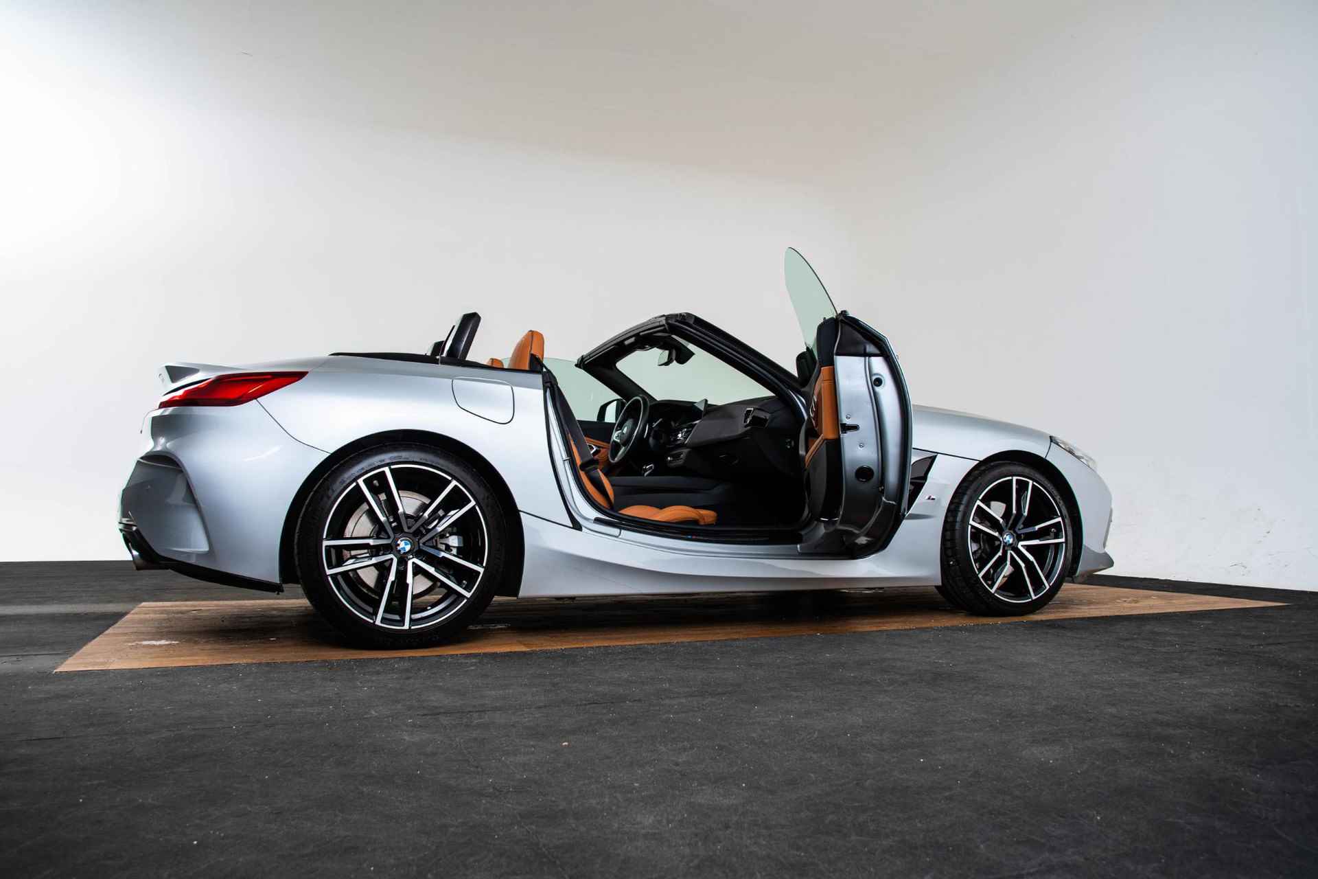 BMW Z4 Roadster sDrive20i High Executive M Sport - Elektrische verwarmde voorstoelen - Alarmsysteem klasse 3 - Hifi System - Active Cruise Control - 19 inch lichtmetalen velgen - Dashboard in Sensatec - - 10/64