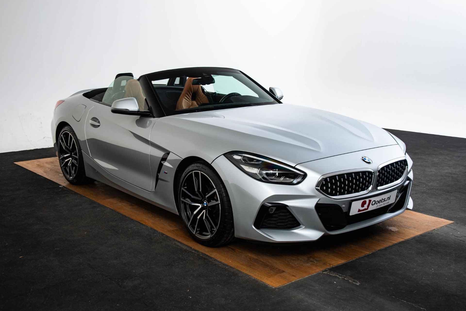 BMW Z4 Roadster sDrive20i High Executive M Sport - Elektrische verwarmde voorstoelen - Alarmsysteem klasse 3 - Hifi System - Active Cruise Control - 19 inch lichtmetalen velgen - Dashboard in Sensatec - - 24/64