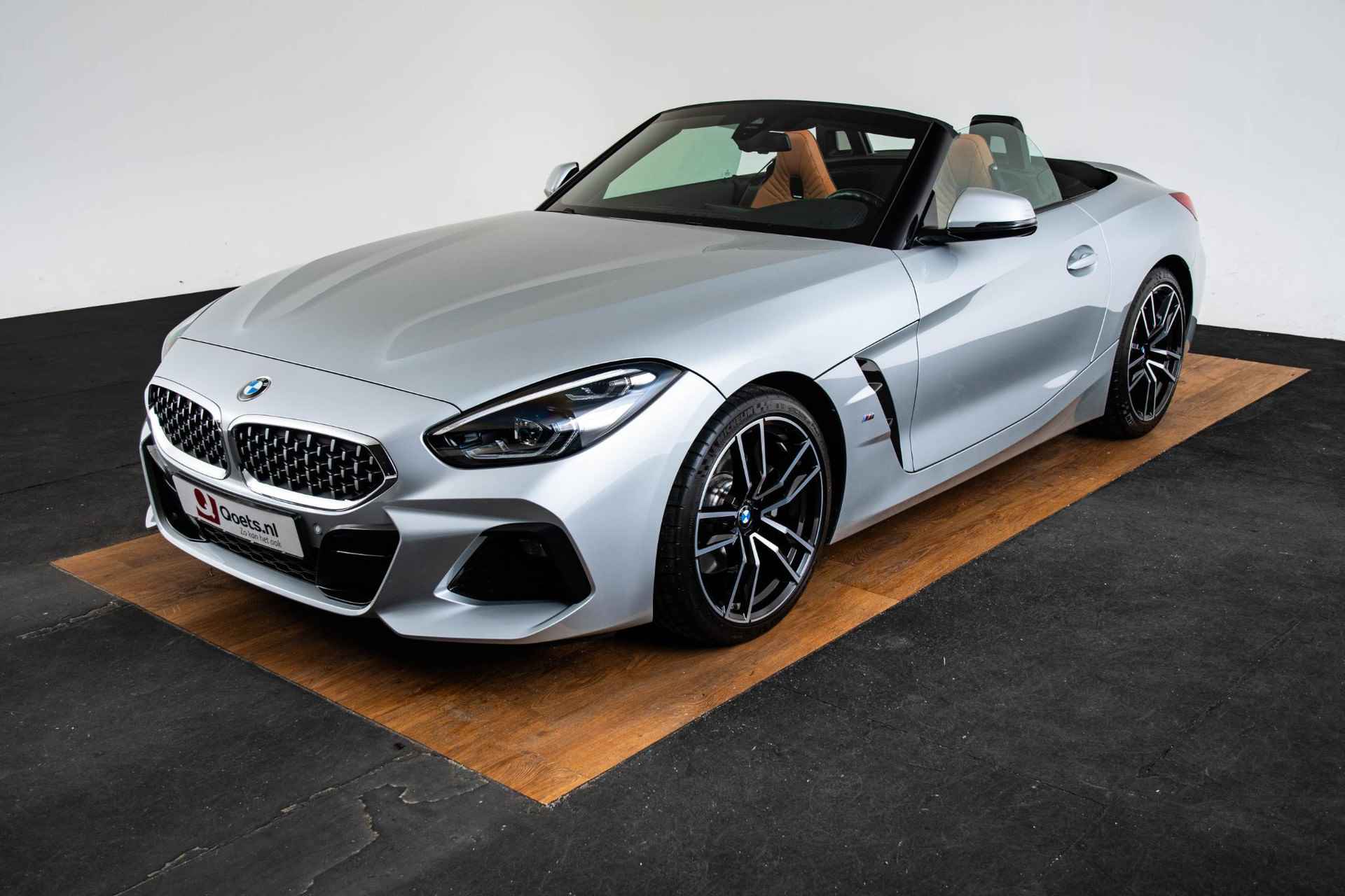 BMW Z4 Roadster sDrive20i High Executive M Sport - Elektrische verwarmde voorstoelen - Alarmsysteem klasse 3 - Hifi System - Active Cruise Control - 19 inch lichtmetalen velgen - Dashboard in Sensatec - - 30/64