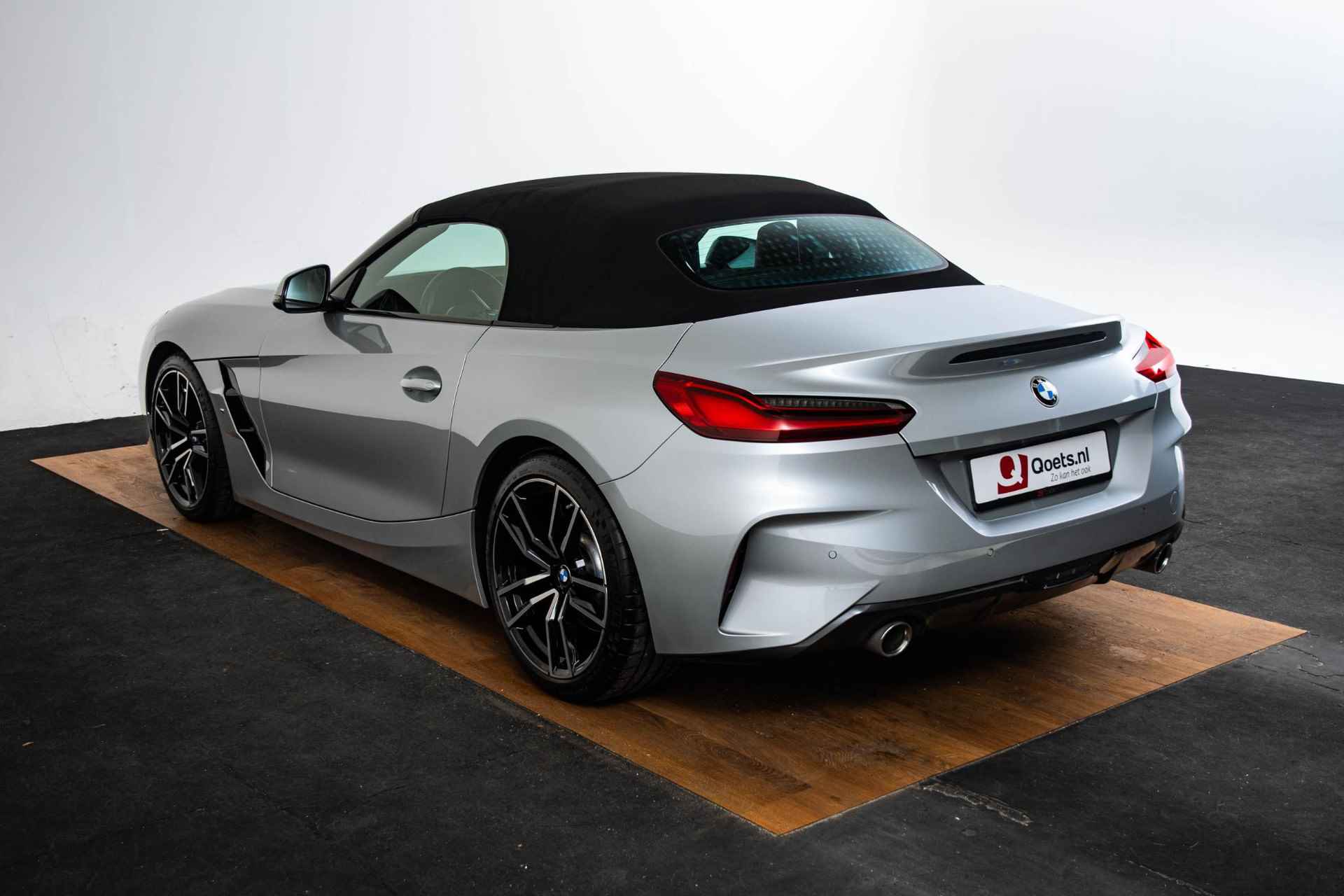 BMW Z4 Roadster sDrive20i High Executive M Sport - Elektrische verwarmde voorstoelen - Alarmsysteem klasse 3 - Hifi System - Active Cruise Control - 19 inch lichtmetalen velgen - Dashboard in Sensatec - - 32/64