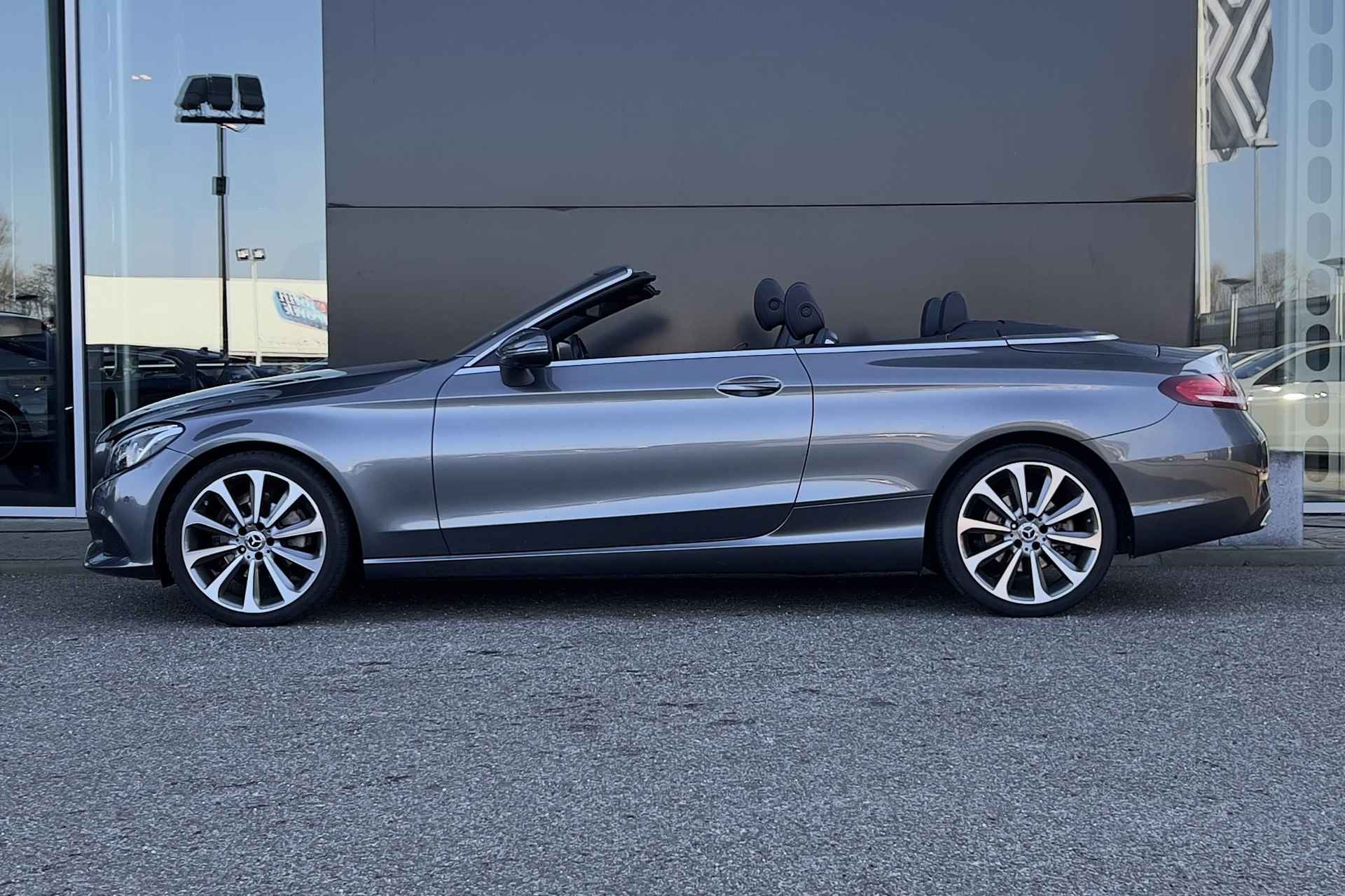 Mercedes-Benz C-klasse C 180 Cabriolet Automaat | Premium Plus Pakket | LED | Sfeerverlichting | Stoelverwarming | Airscarf | Parktronic | Parkeerpakket | Spiegelpakket - 6/18