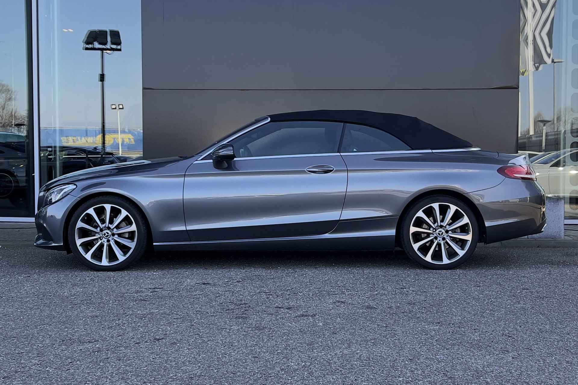 Mercedes-Benz C-klasse C 180 Cabriolet Automaat | Premium Plus Pakket | LED | Sfeerverlichting | Stoelverwarming | Airscarf | Parktronic | Parkeerpakket | Spiegelpakket - 7/18