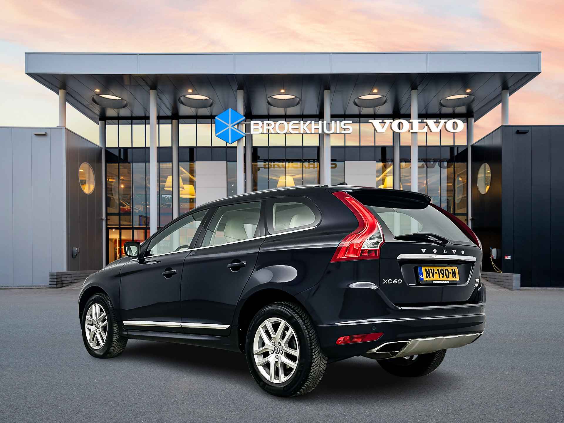 Volvo XC60 T5 AWD Polar+ | Leder | Panoramadak | Elektr. verst. stoelen | Xenon | Parkeercamera | Stoelverwarming | Parkeerverwarming | Ver - 5/30