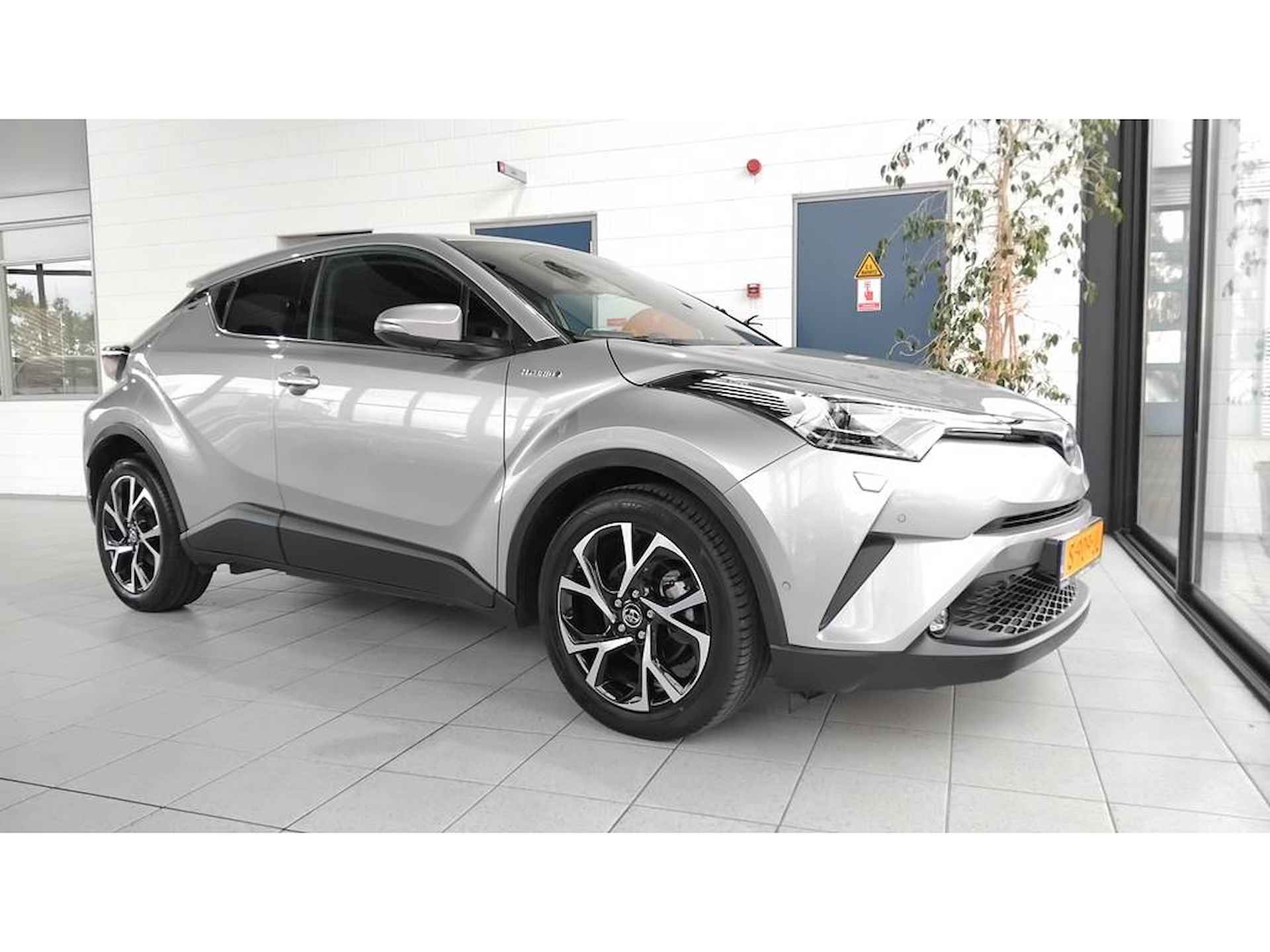 Toyota C-HR 1.8 Style | Camera | LED | Dodehoekdetectie | - 23/23