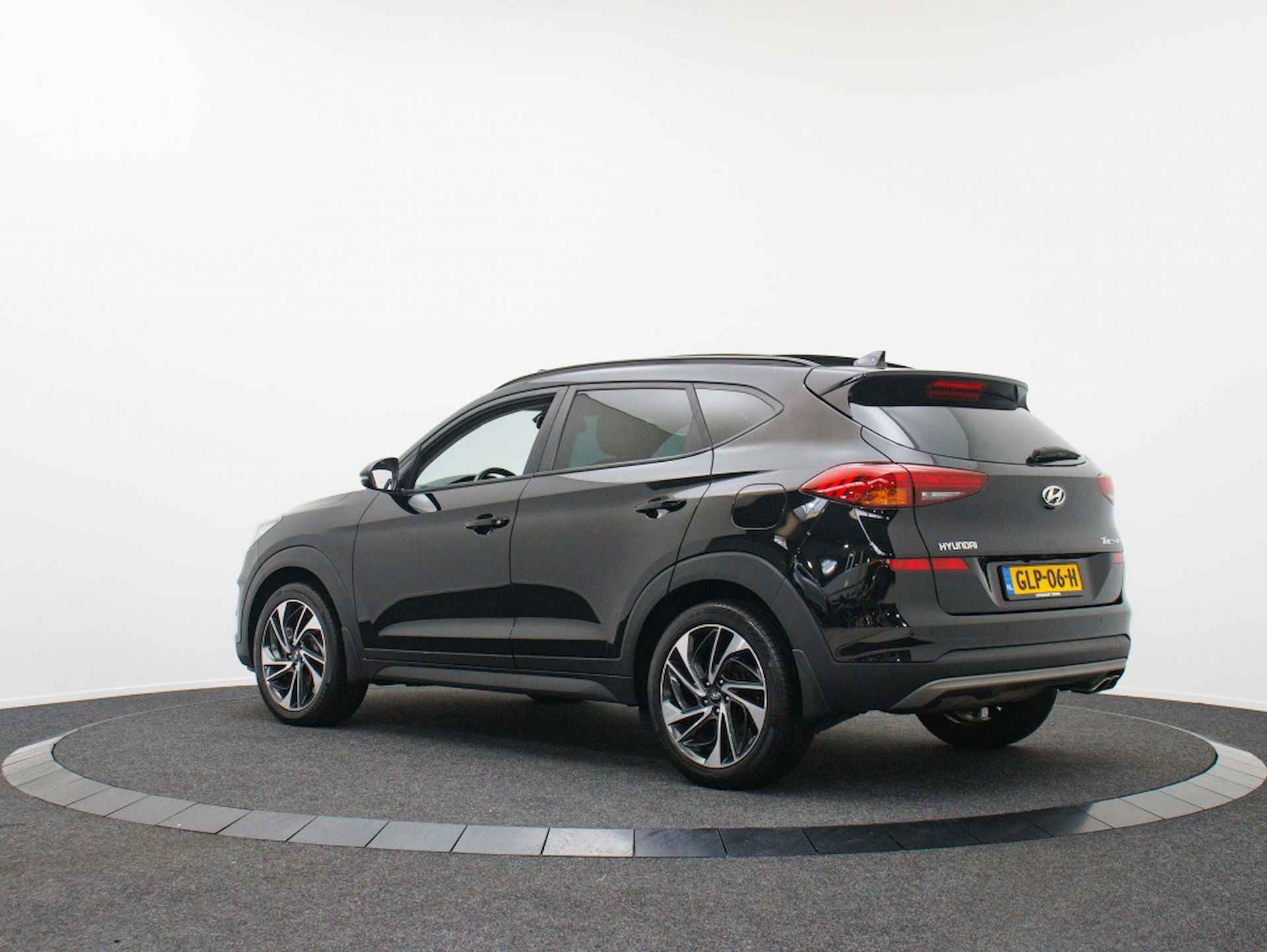 Hyundai Tucson 1.6 T-GDI Comfort | Automaat | Leder | Panoramadak - 2/43