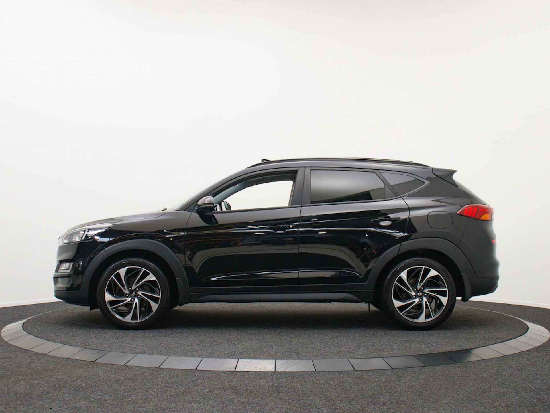 Hyundai Tucson 1.6 T-GDI Comfort | Automaat | Leder | Panoramadak - 10/43