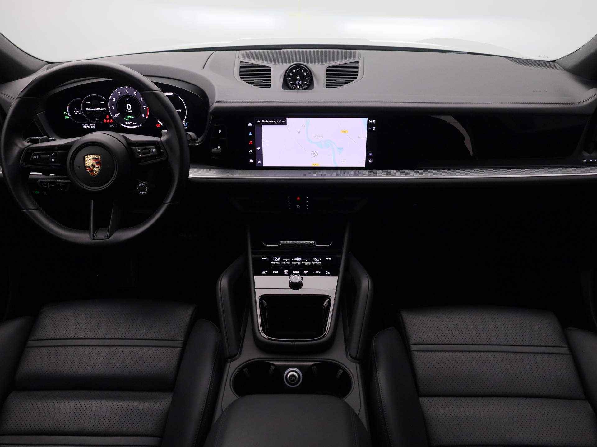 Porsche Cayenne Coupé 3.0 E-Hybrid | SPORTDESIGN | 360° | PANO | ADAPTIVE | BOSE | LUCHTVERING | TREKHAAK - 8/38