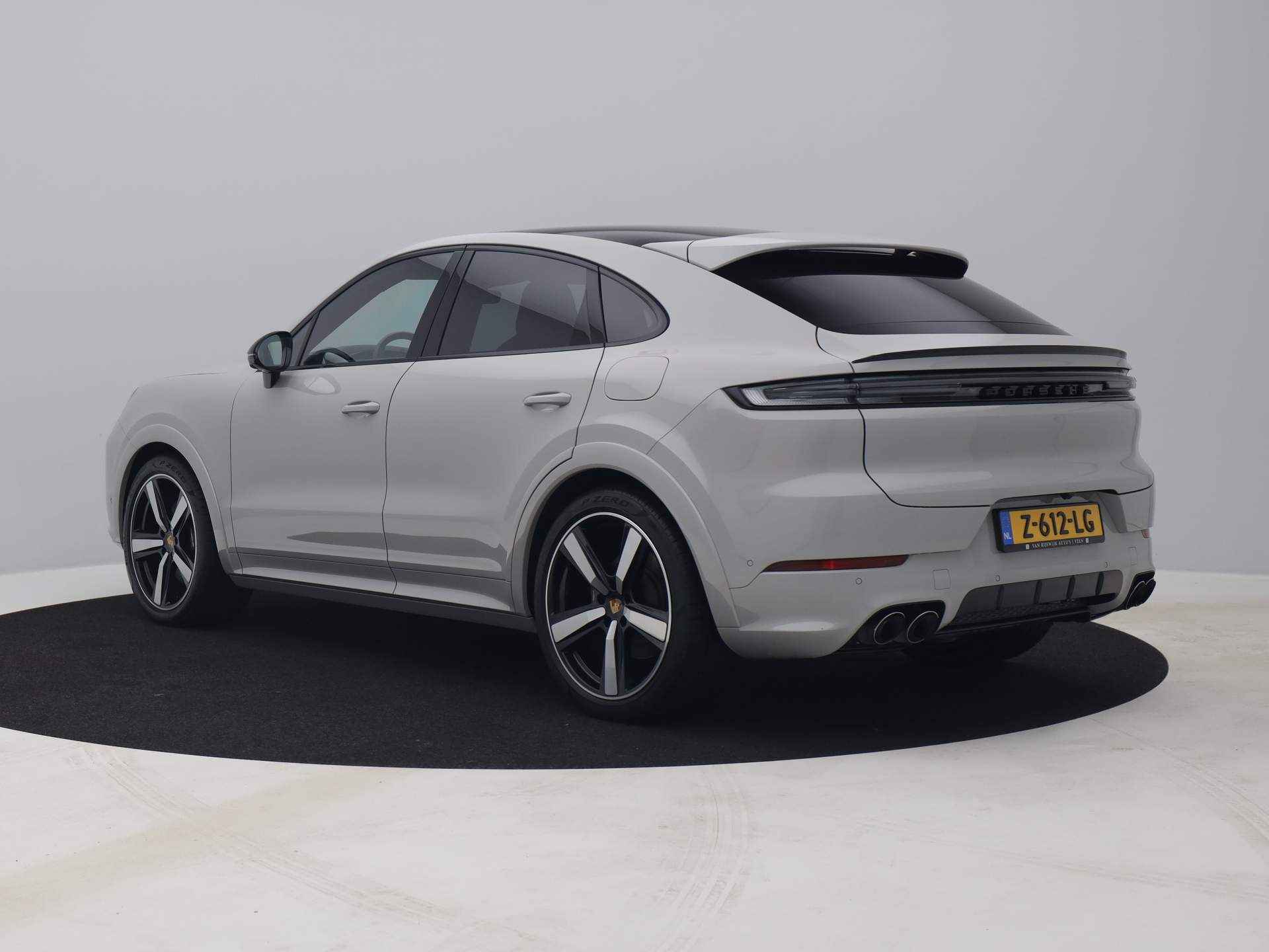 Porsche Cayenne Coupé 3.0 E-Hybrid | SPORTDESIGN | 360° | PANO | ADAPTIVE | BOSE | LUCHTVERING | TREKHAAK - 5/38