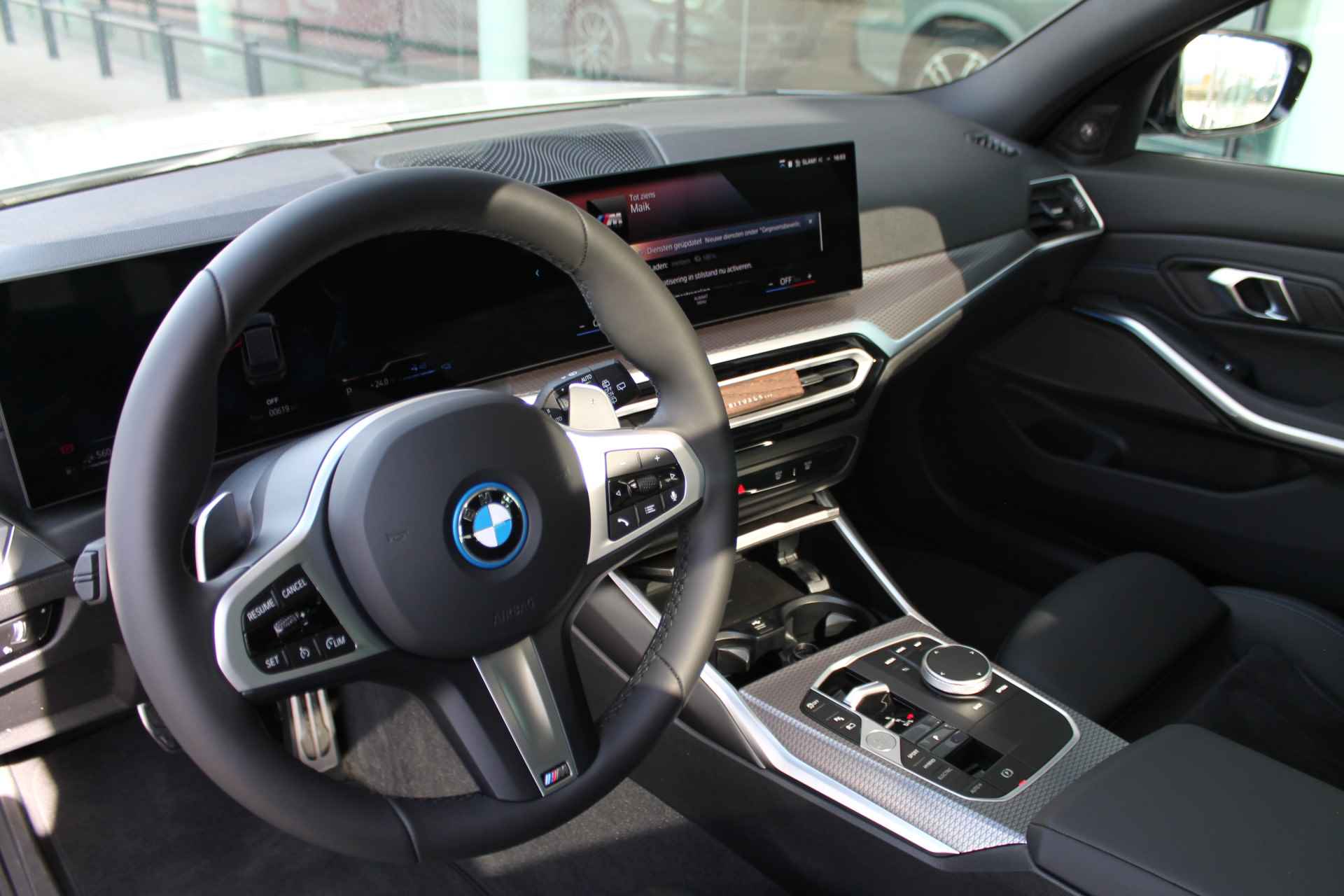 BMW 3 Serie Touring 320e High Executive M Sport Automaat / Panoramadak / Trekhaak / Sportstoelen / Stoelverwarming / Cruise Control / Parking Assistant / Harman Kardon / Live Cockpit Plus - 5/19