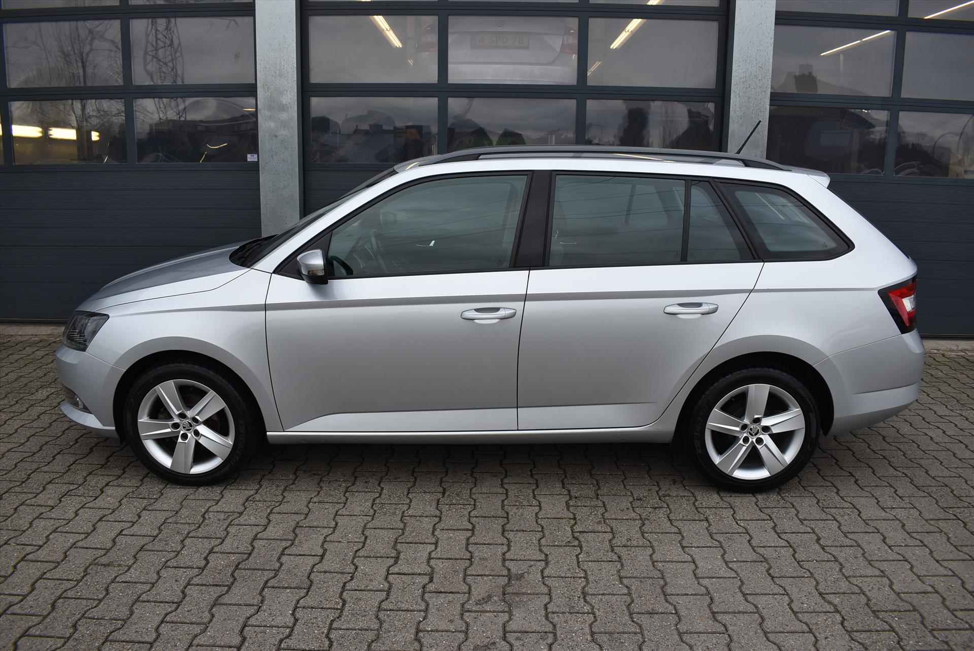 SKODA Fabia Combi 1.2 TSI 90pk First Edition Ambition - 2/33