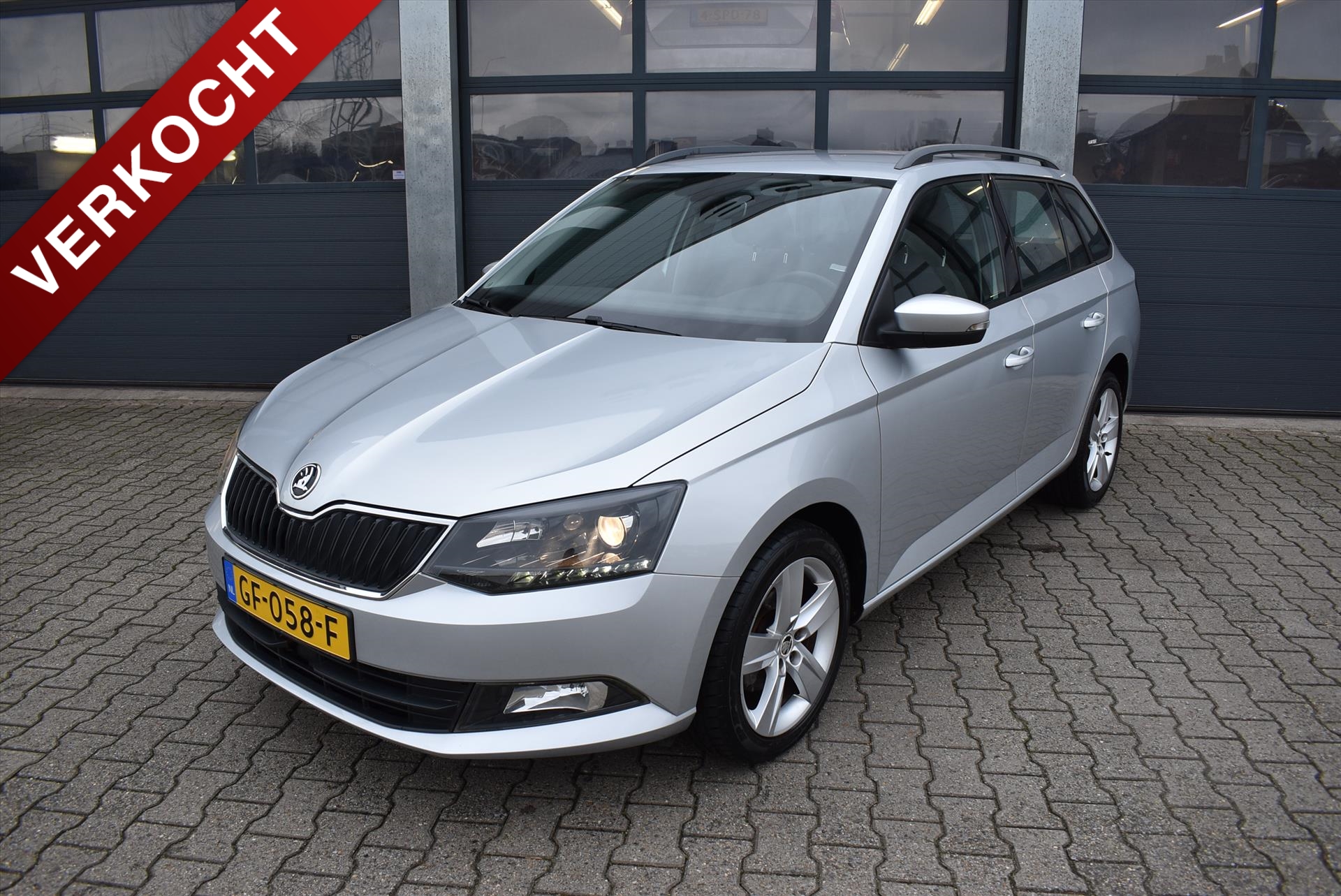 SKODA Fabia Combi 1.2 TSI 90pk First Edition Ambition