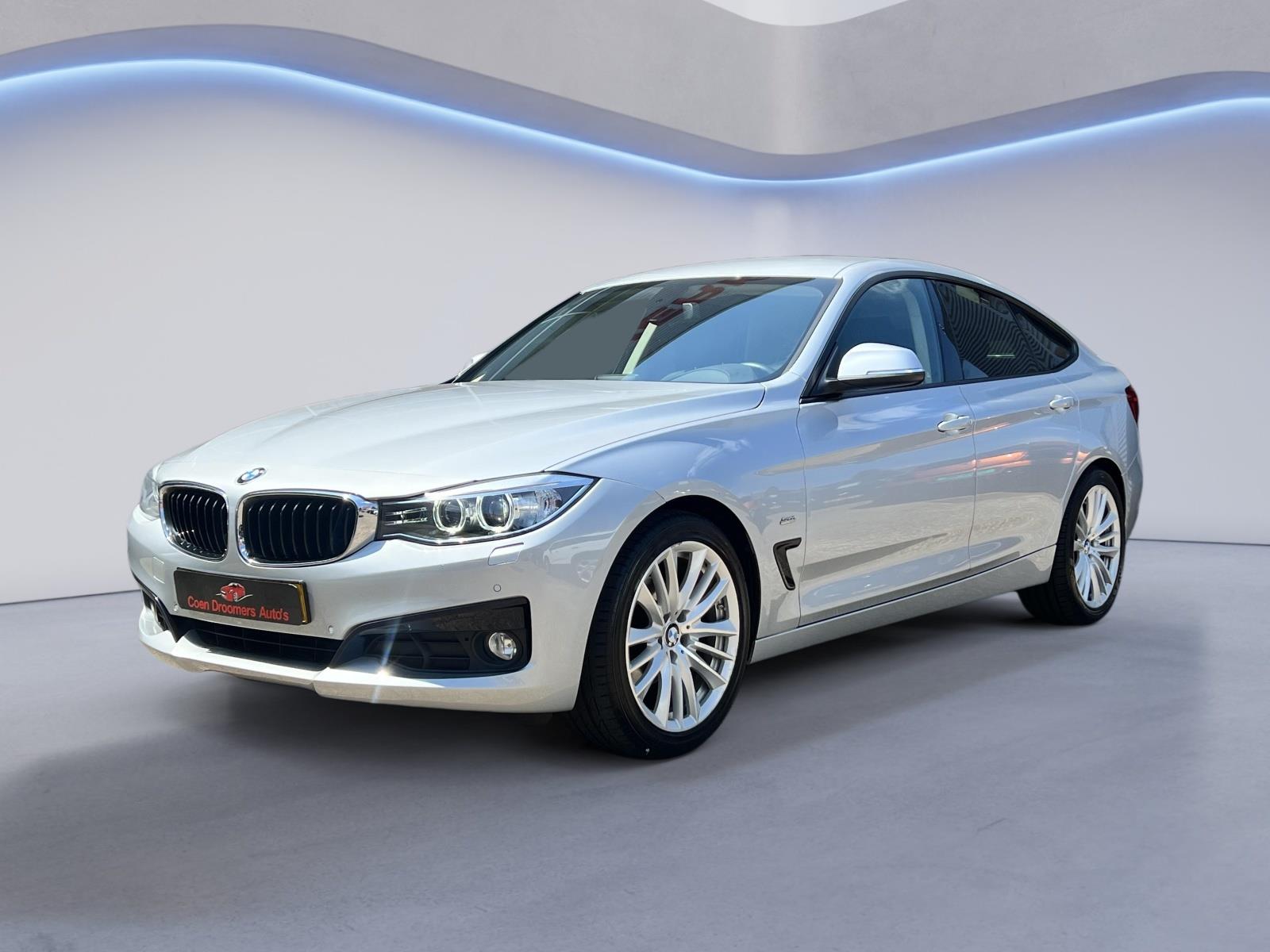 BMW 3-serie Gran Turismo 320d M Sport Cruise Control, Trekhaak, Bluetooth, Apple Carplay, Keyless, Lendensteun, Parksens V+A, Climate Control (MET GARANTIE*)