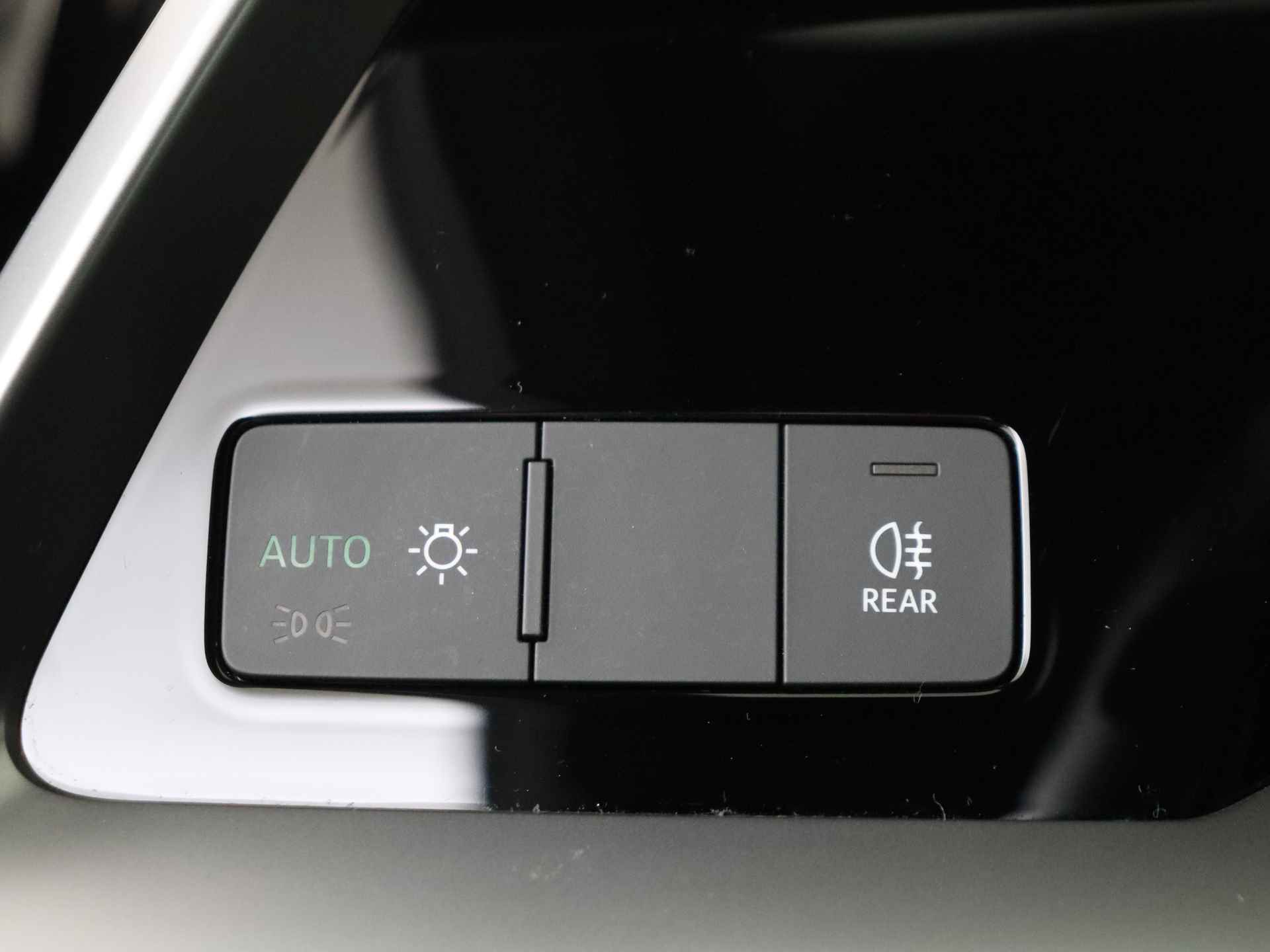 Audi A3 Sportback 35 TFSI S edition 150 pk Automaat | Navigatie | Climate Control | Stoelverwarming - 27/33