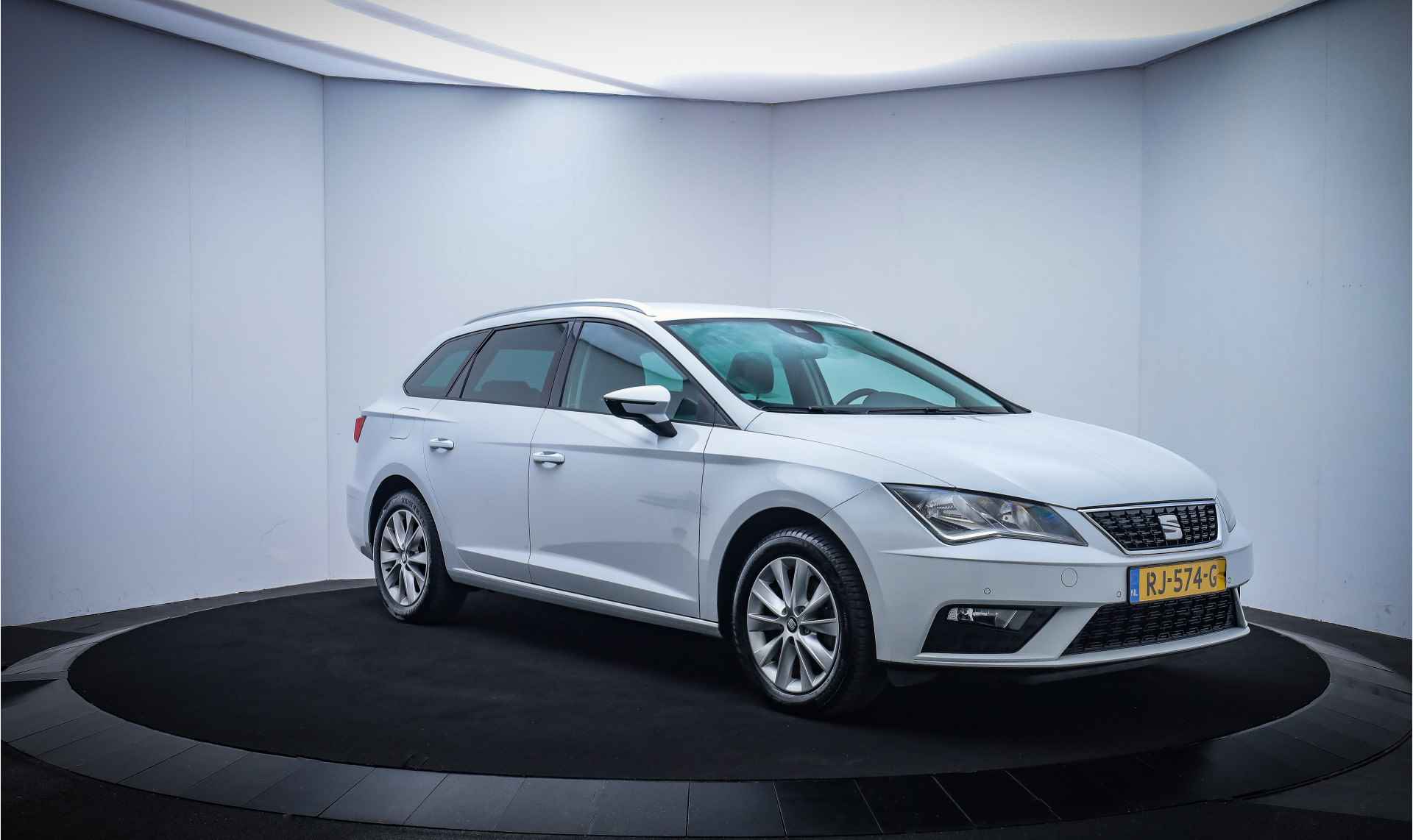 SEAT León ST 1.4TSI Dsg Style Intense CARPLAY/SEAT SOUND/KEYLESS/NAVI/LANE ASSIST/PDC V+A/LMV - 3/26