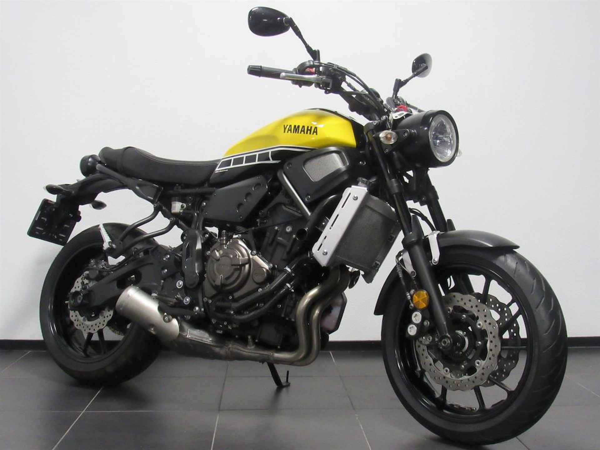 Yamaha XSR 700 ABS - 2/14