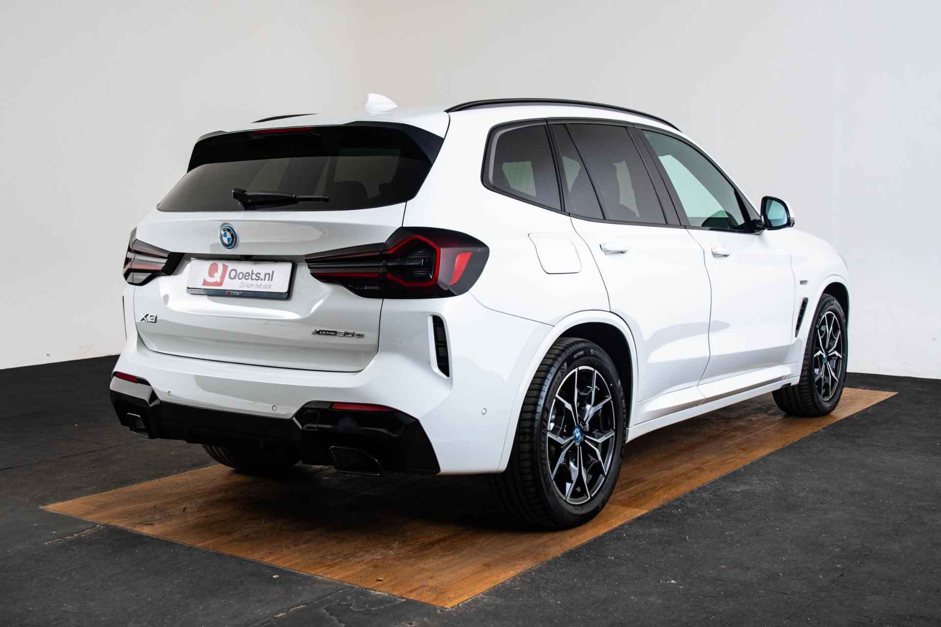 BMW X3 xDrive30e Executive M Sport - Elektrisch verwarmde voorstoelen - Getinte ruiten - Parking Assistant Plus - HiFi System - Live Cockpit Professional - Hoogglans Shadow Line exterieurdelen - Opbergpakket - - 2/64