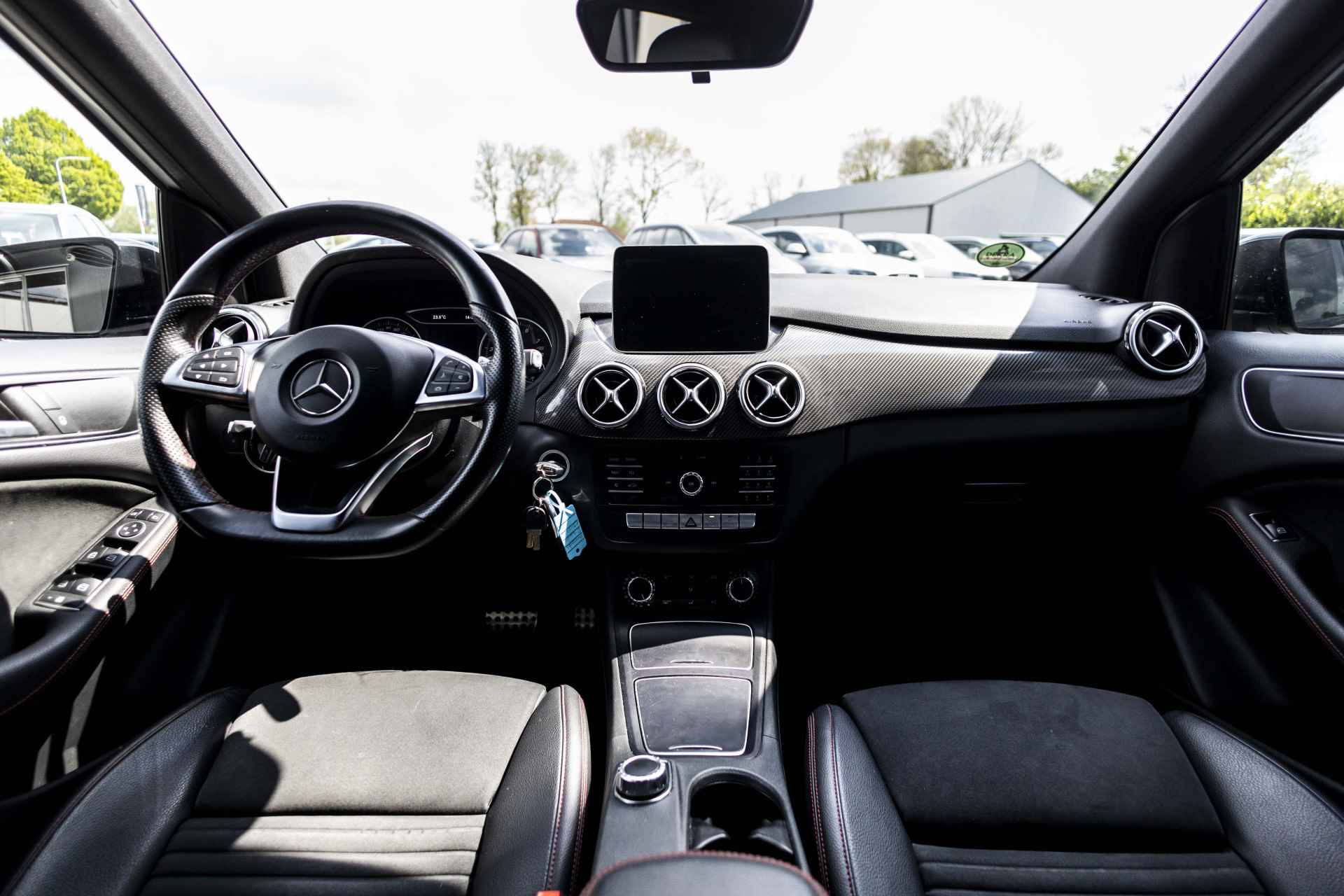 Mercedes-Benz B-Klasse 180 AMG Night Edition Plus | Automaat | NL Auto | Trekhaak | Carplay | LED | CAM - 6/46