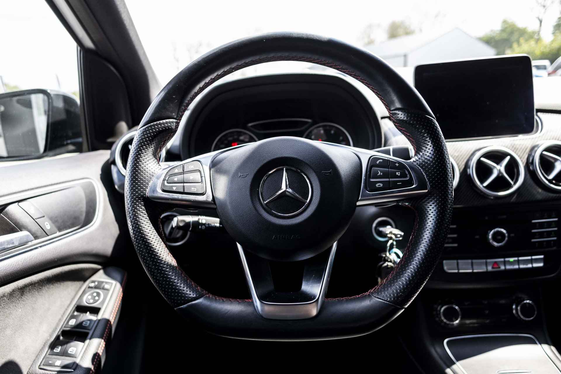 Mercedes-Benz B-Klasse 180 AMG Night Edition Plus | Automaat | NL Auto | Trekhaak | Carplay | LED | CAM - 7/46