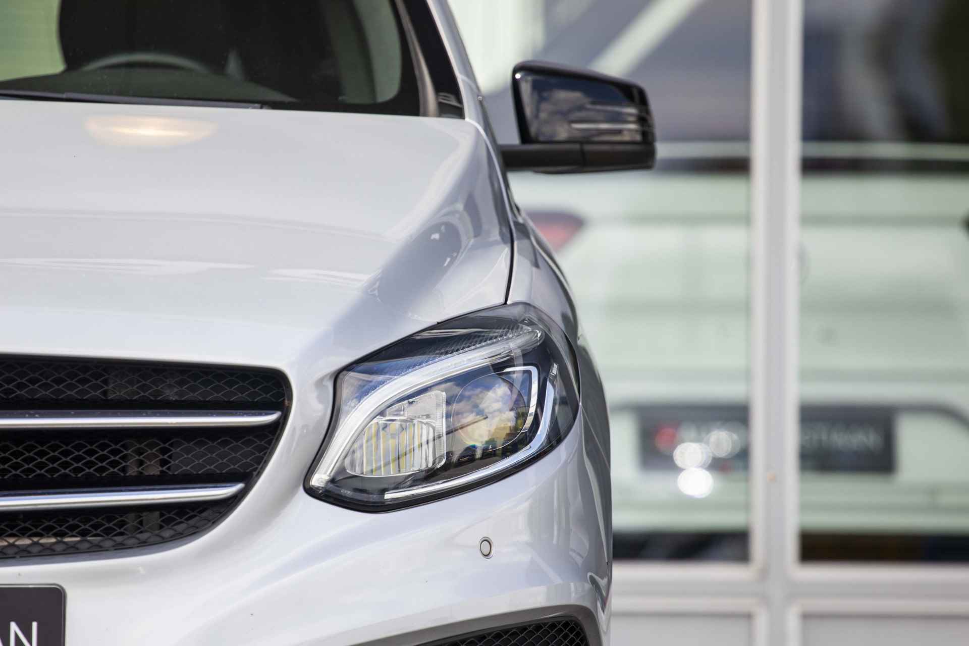 Mercedes-Benz B-Klasse 180 AMG Night Edition Plus | Automaat | NL Auto | Trekhaak | Carplay | LED | CAM - 19/46