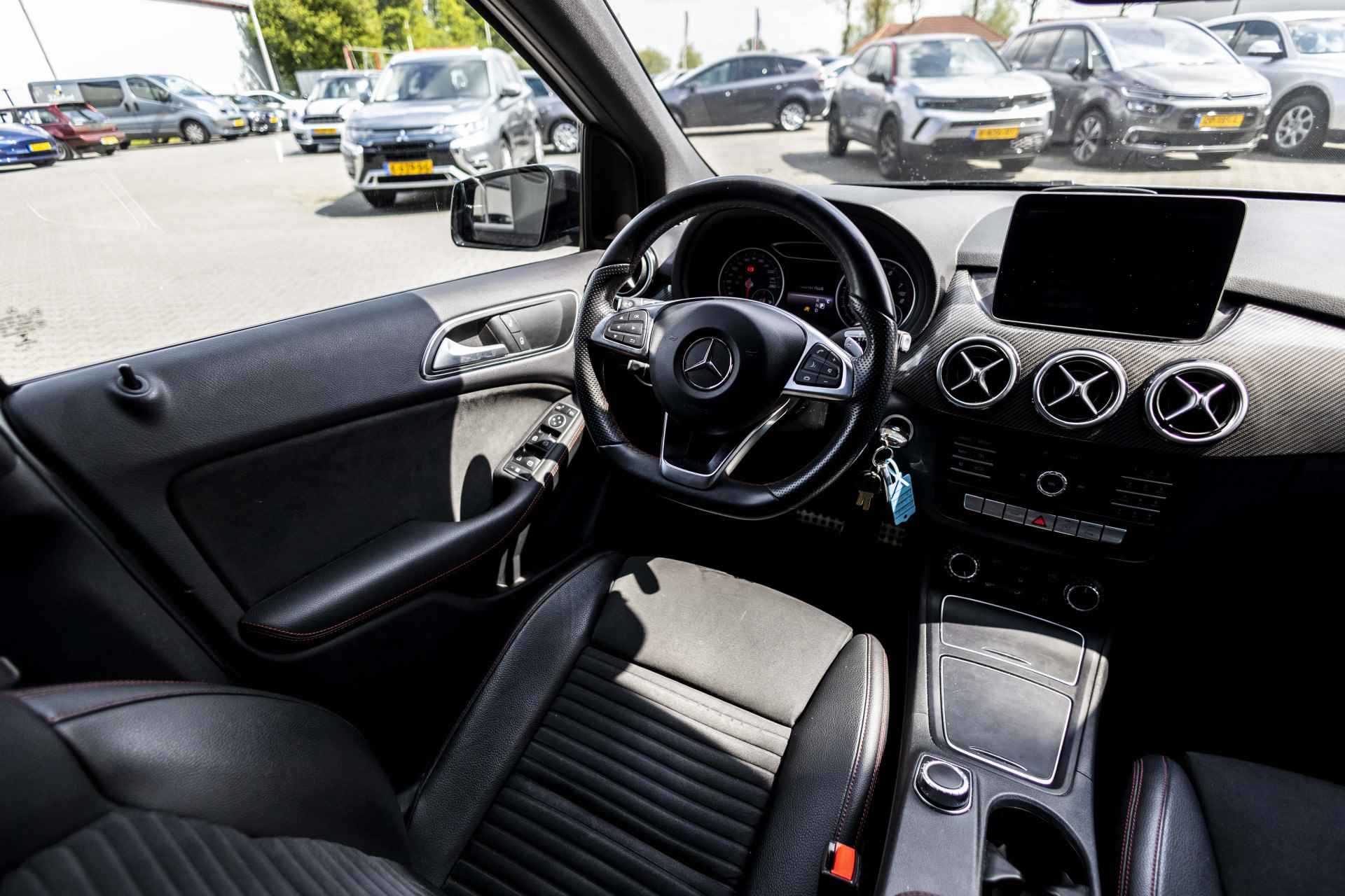 Mercedes-Benz B-Klasse 180 AMG Night Edition Plus | Automaat | NL Auto | Trekhaak | Carplay | LED | CAM - 20/46