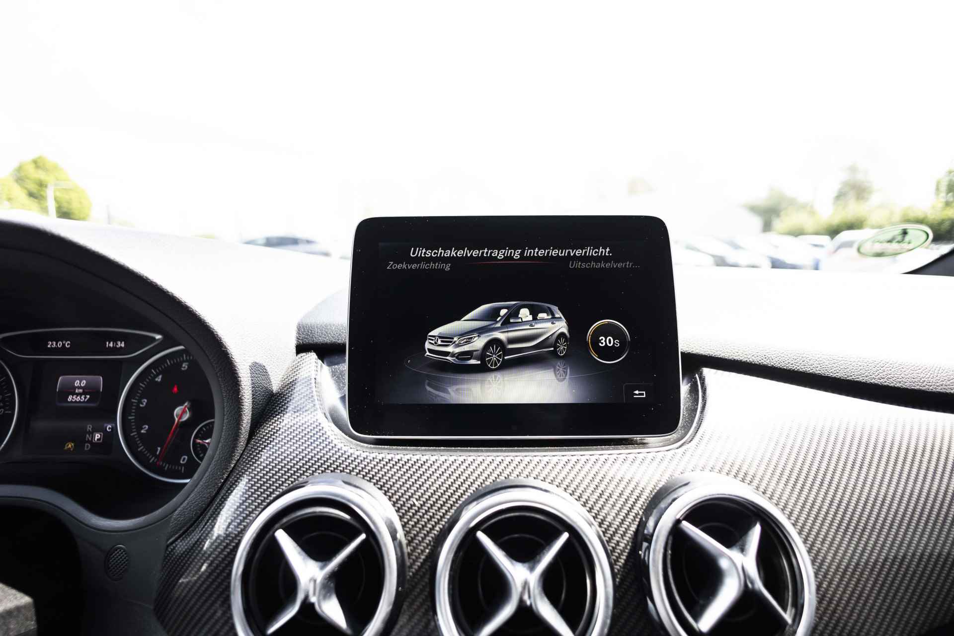 Mercedes-Benz B-Klasse 180 AMG Night Edition Plus | Automaat | NL Auto | Trekhaak | Carplay | LED | CAM - 27/46