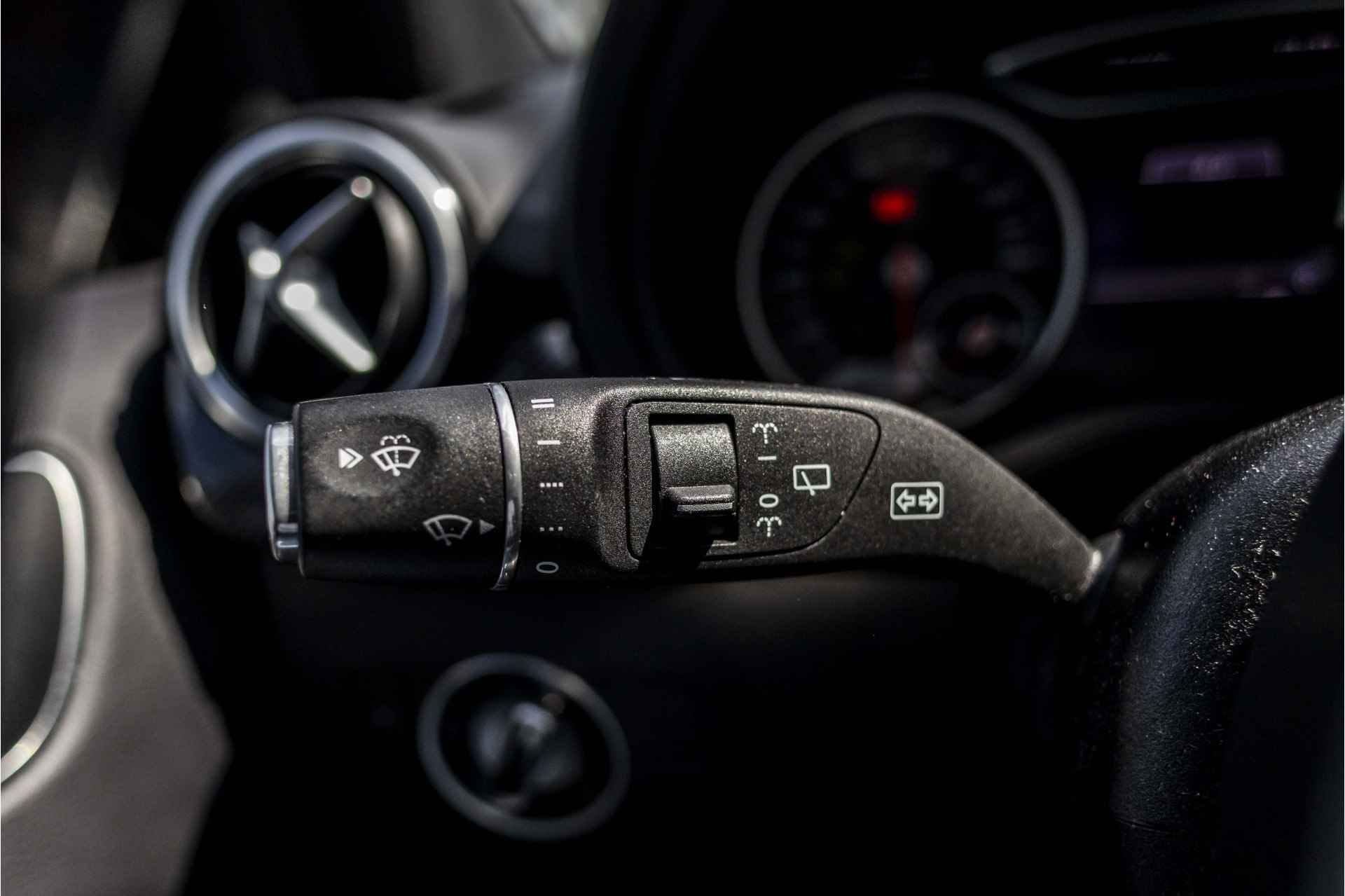 Mercedes-Benz B-Klasse 180 AMG Night Edition Plus | Automaat | NL Auto | Trekhaak | Carplay | LED | CAM - 42/46
