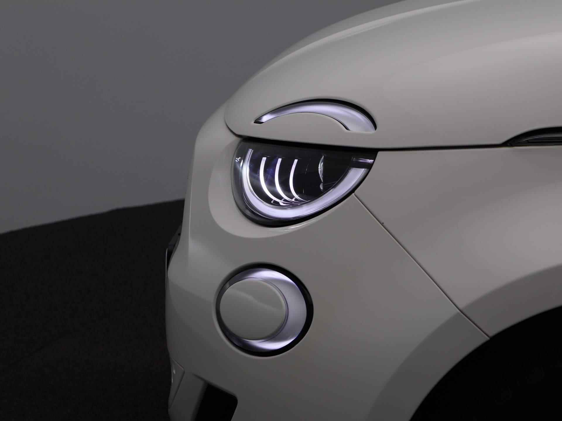 Fiat 500e C Icon 42 kWh | Navigatie | Climate control | Apple Carplay/Android Auto - 17/40