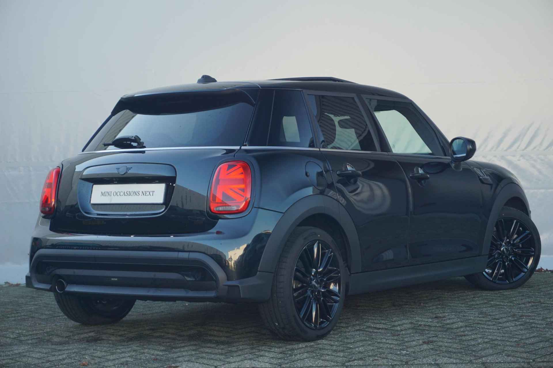 Mini 5-Deurs Cooper Camden Edition + Premium Plus Pakket - 2/33