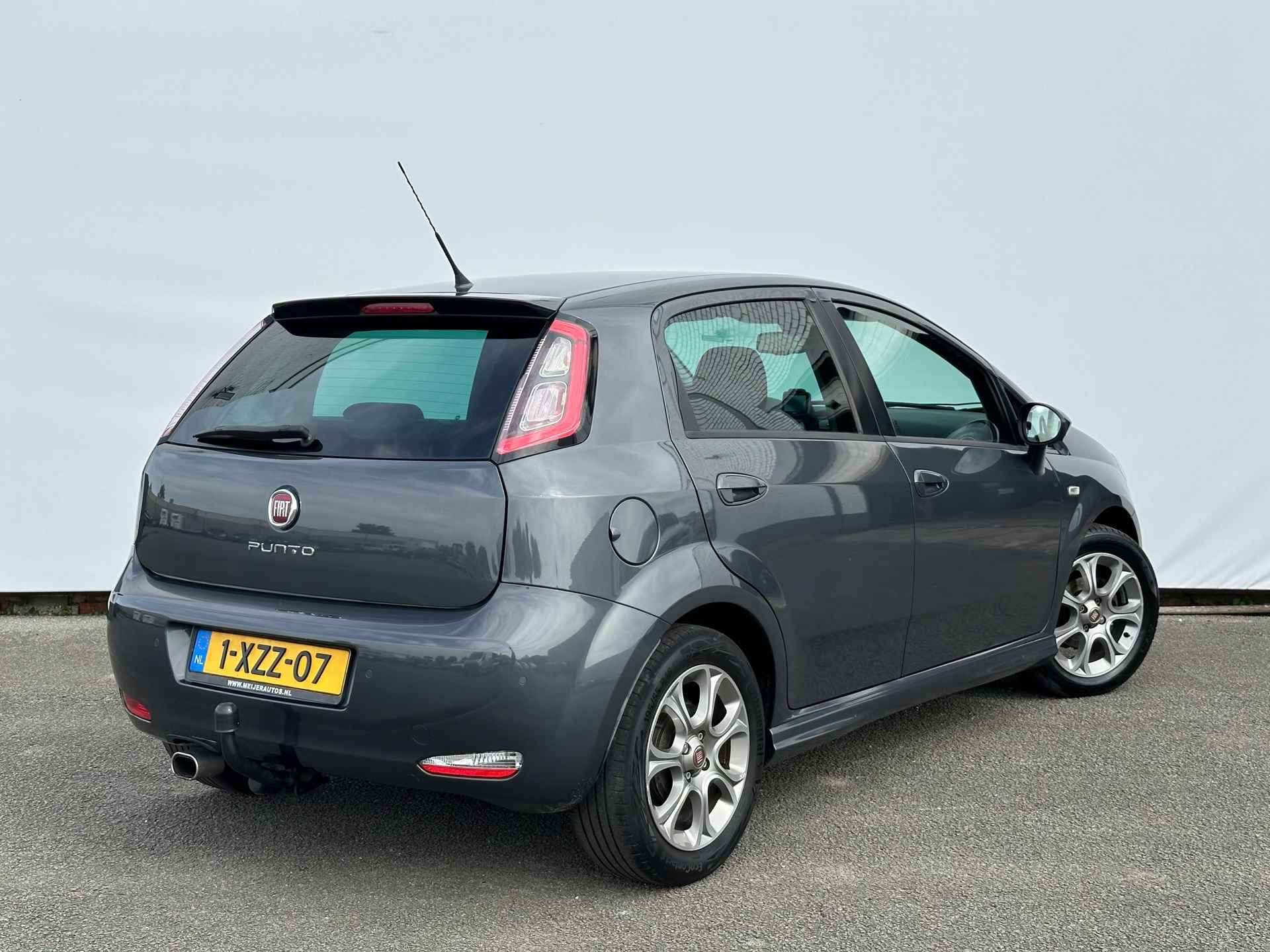 Fiat Punto Evo 1.3 M-Jet Lounge Sportvelgen | 5 Deurs | Navigatie | Clima | Cruise | Parkeersensoren | Trekhaak !! - 3/27