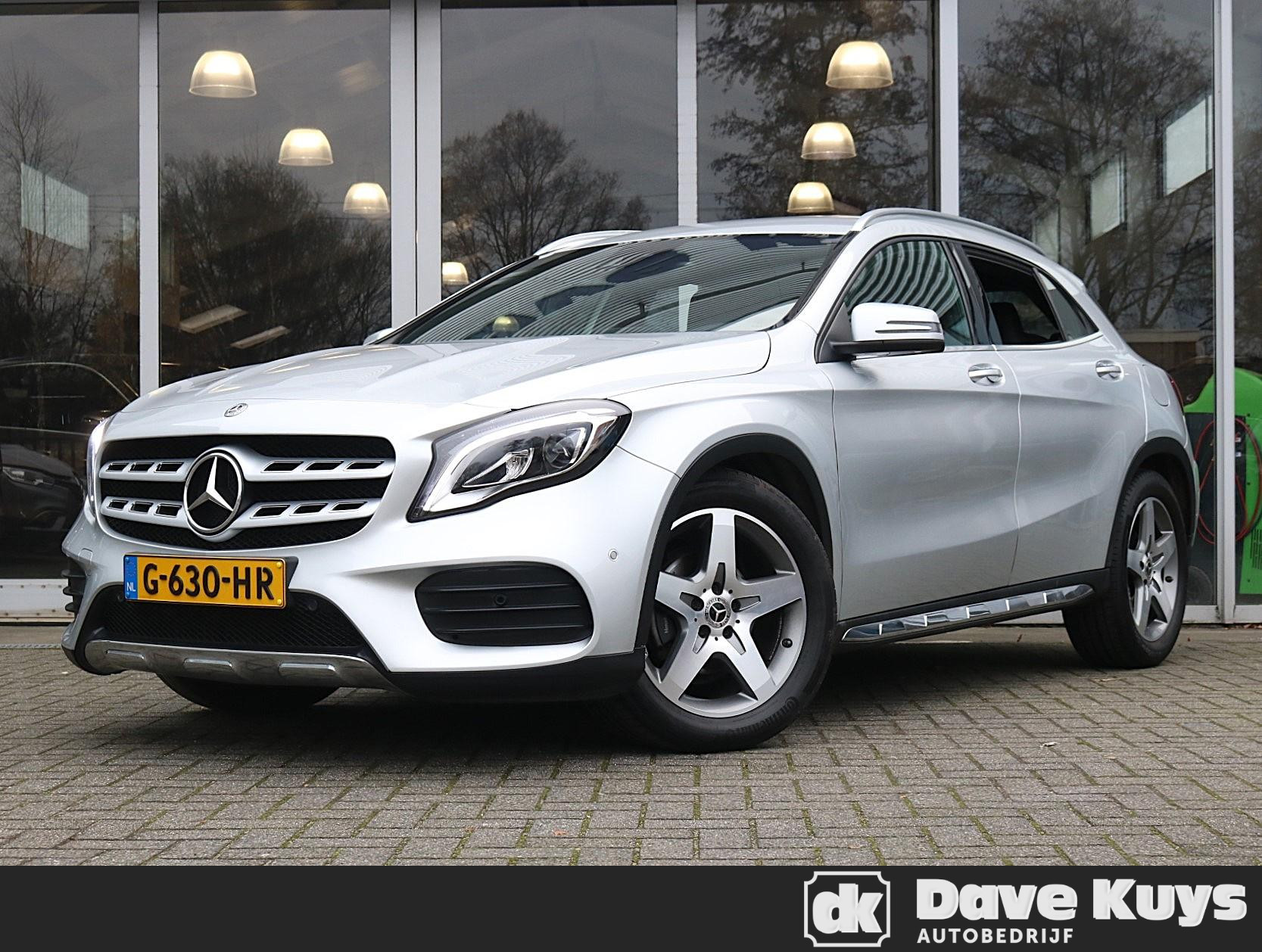 Mercedes-Benz GLA 180 AMG Line | Camera | Stoelverwarming