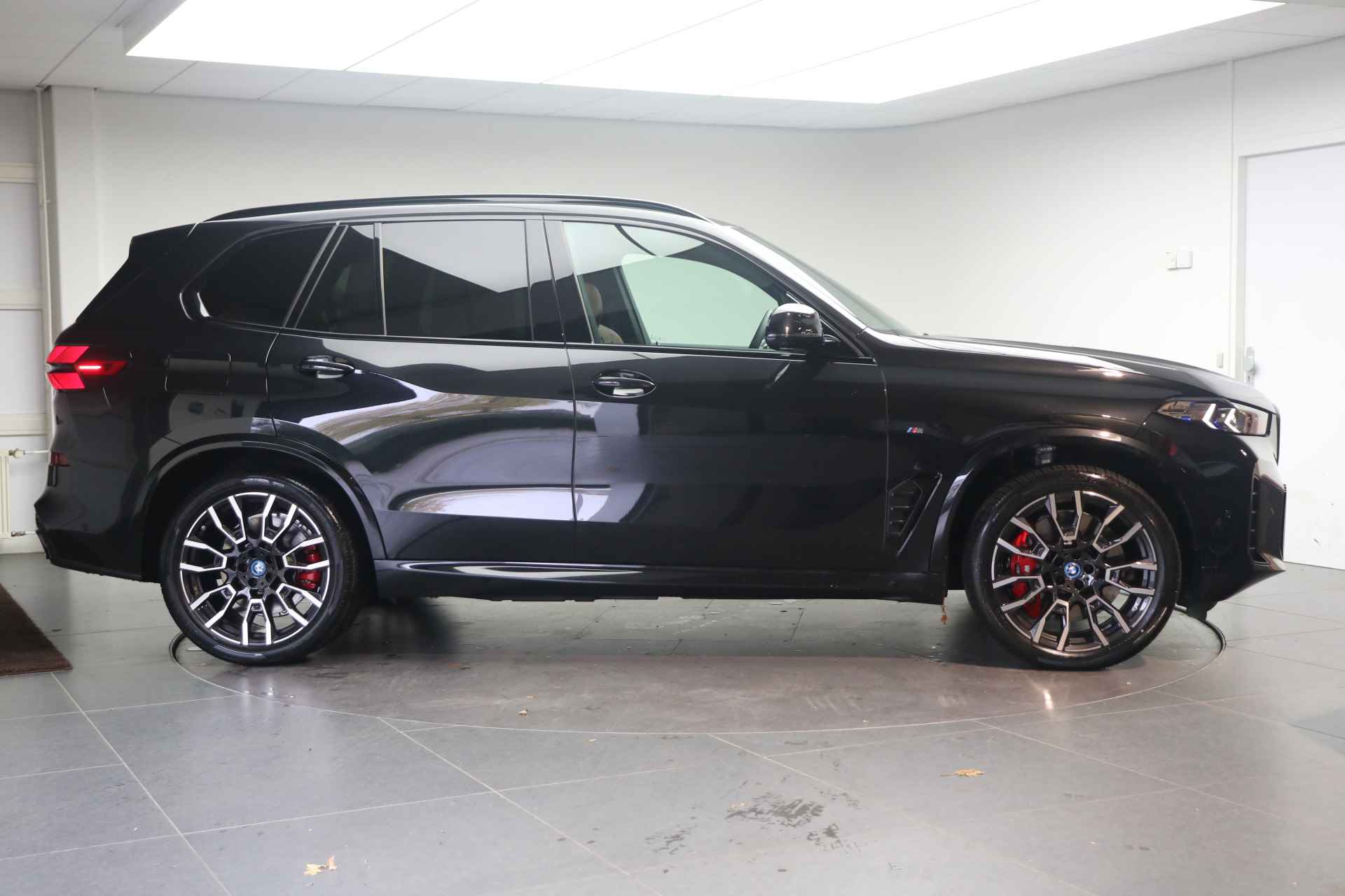 BMW X5 xDrive50e High Executive M Sport Automaat  Panoramadak Sky Lounge / Massagefunctie / Soft-Close / M Multifunctionele Stoelen / Parking Assistant Professional - 5/35