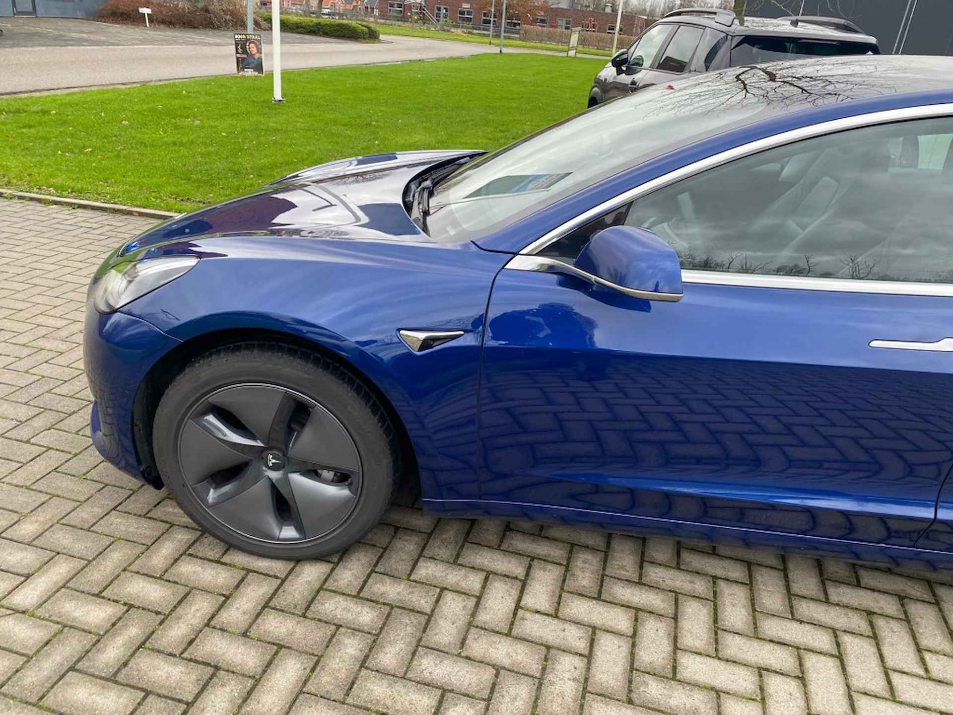 TESLA Model 3 Standard PLUS - 9/17