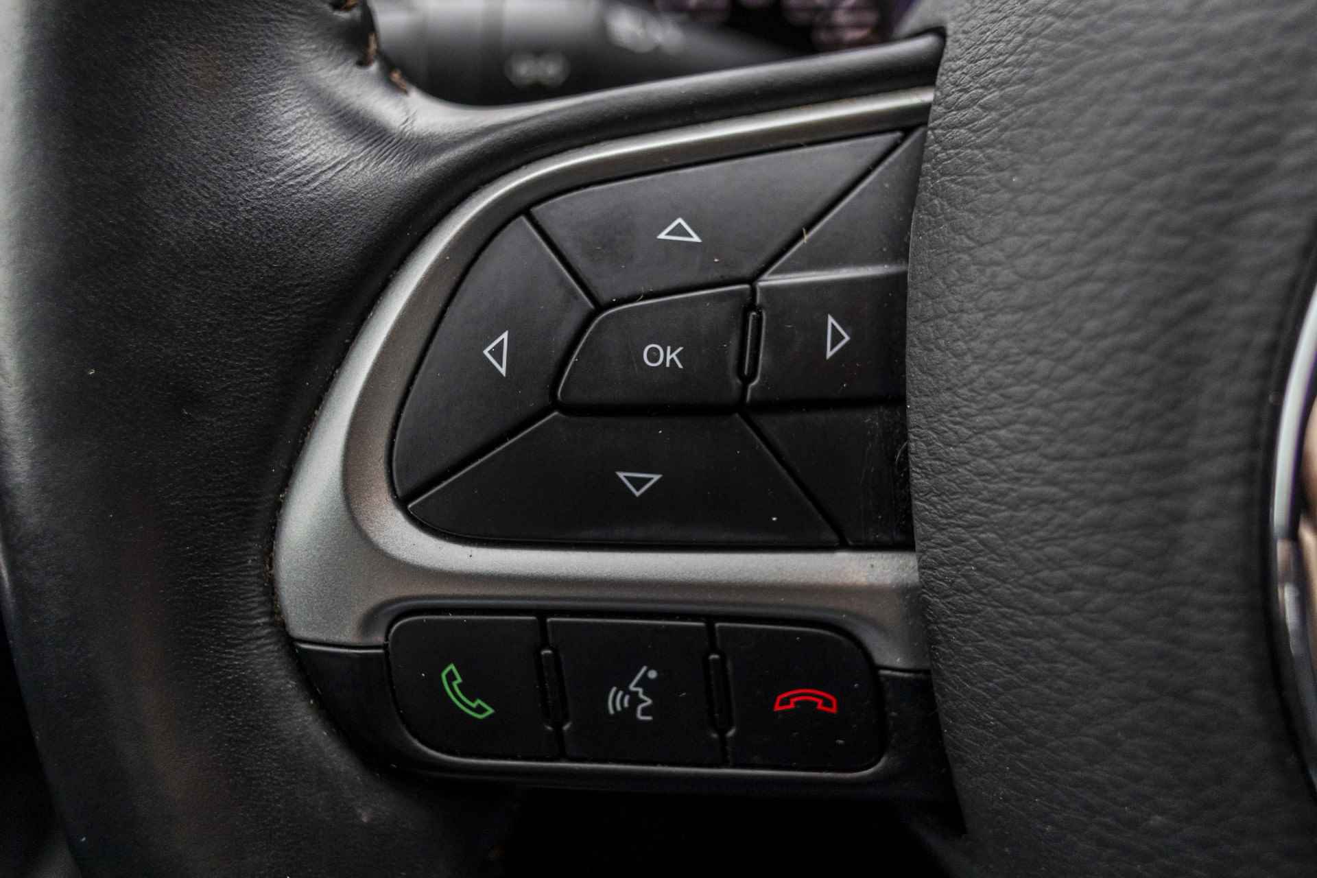Jeep Compass 1.4 MultiAir Edition Plus | Beats | Trekhaak | Memory | Camera - 33/40
