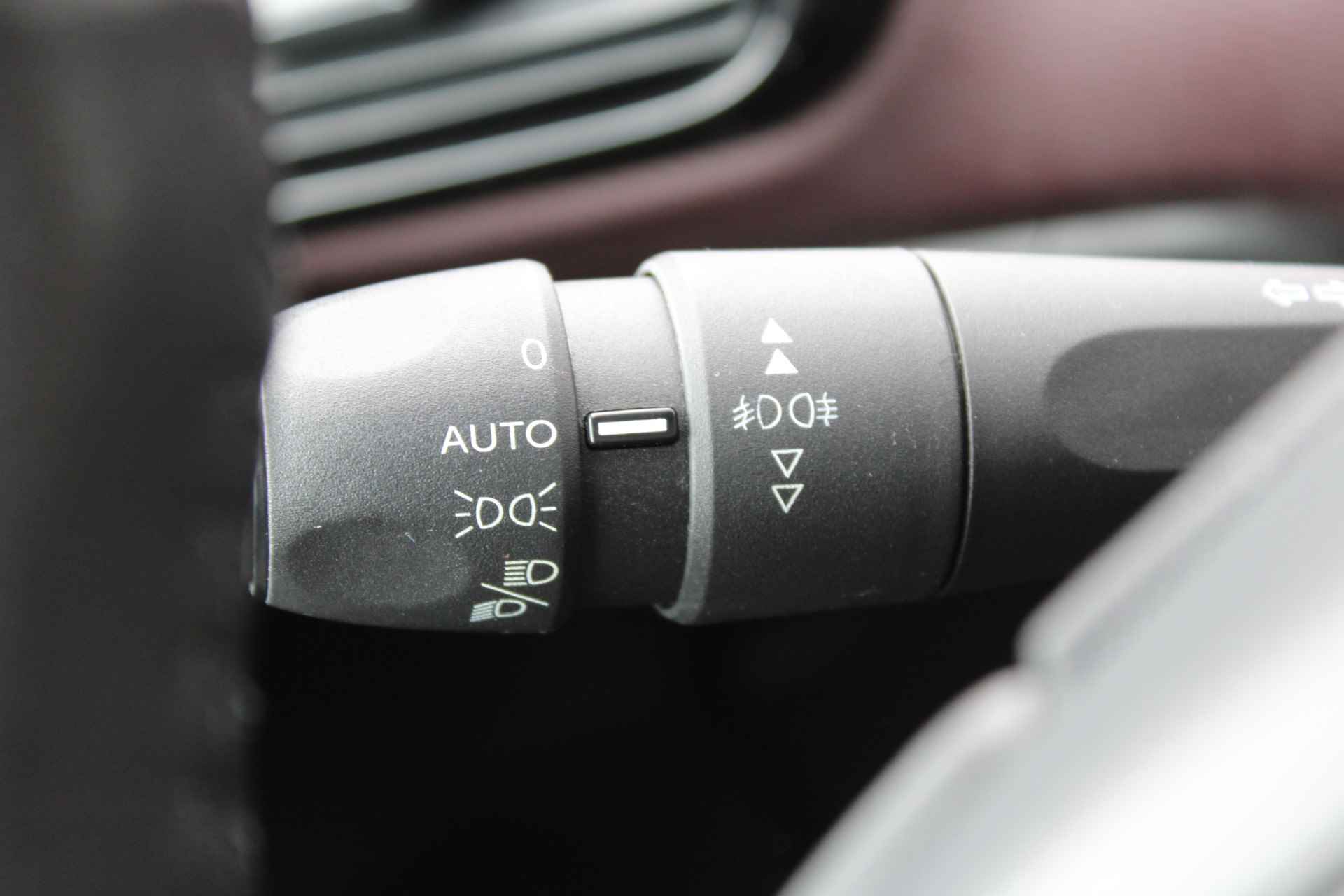 Citroën C4 Cactus 1.2T 110pk PureTech Feel AUTOMAAT | CLIMA | NAVI | CAMERA | PDC V+A | - 11/29