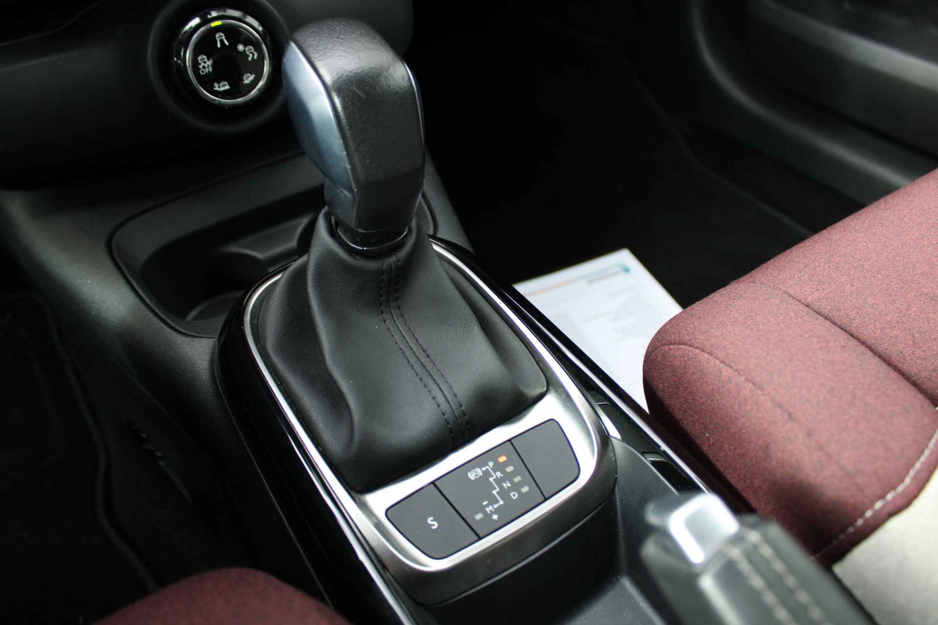 Citroën C4 Cactus 1.2T 110pk PureTech Feel AUT. | CLIMA | NAVI | CAMERA | PDC V+A | | CLIMA | NAVI | CAMERA | PDC V+A | - 24/29