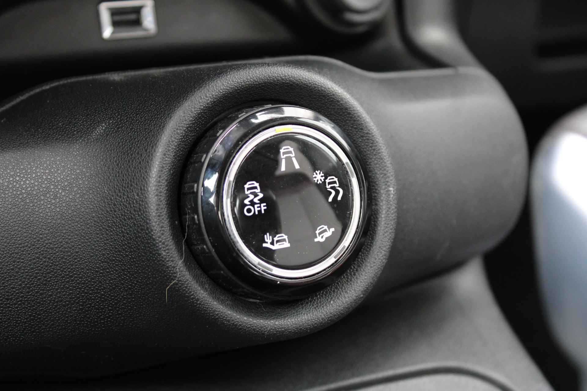 Citroën C4 Cactus 1.2T 110pk PureTech Feel AUTOMAAT | CLIMA | NAVI | CAMERA | PDC V+A | - 25/29
