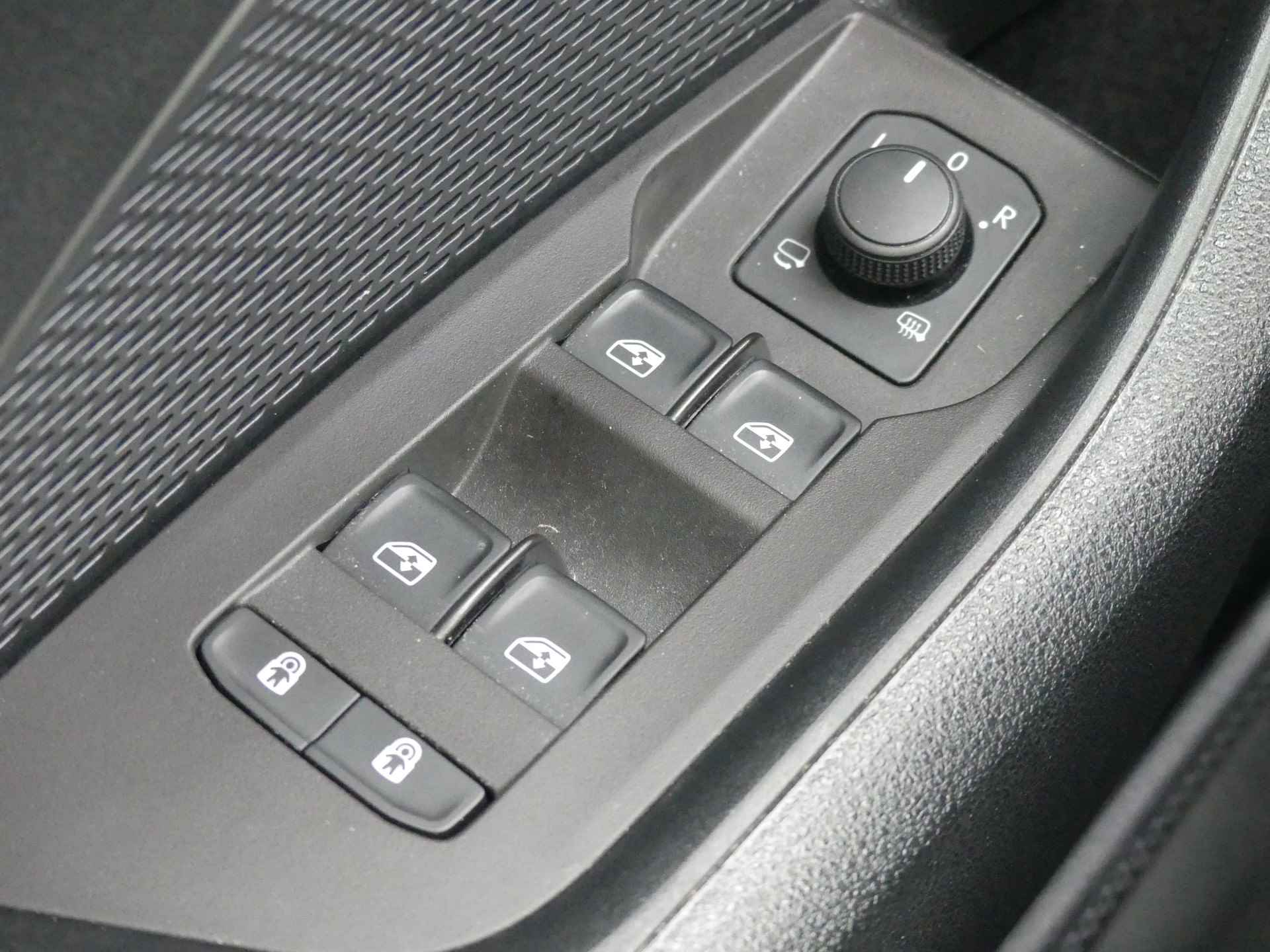 Škoda Octavia Combi 1.4 TSI iV PHEV Business Edition DSG-6 | 18'' LMV | - 27/36