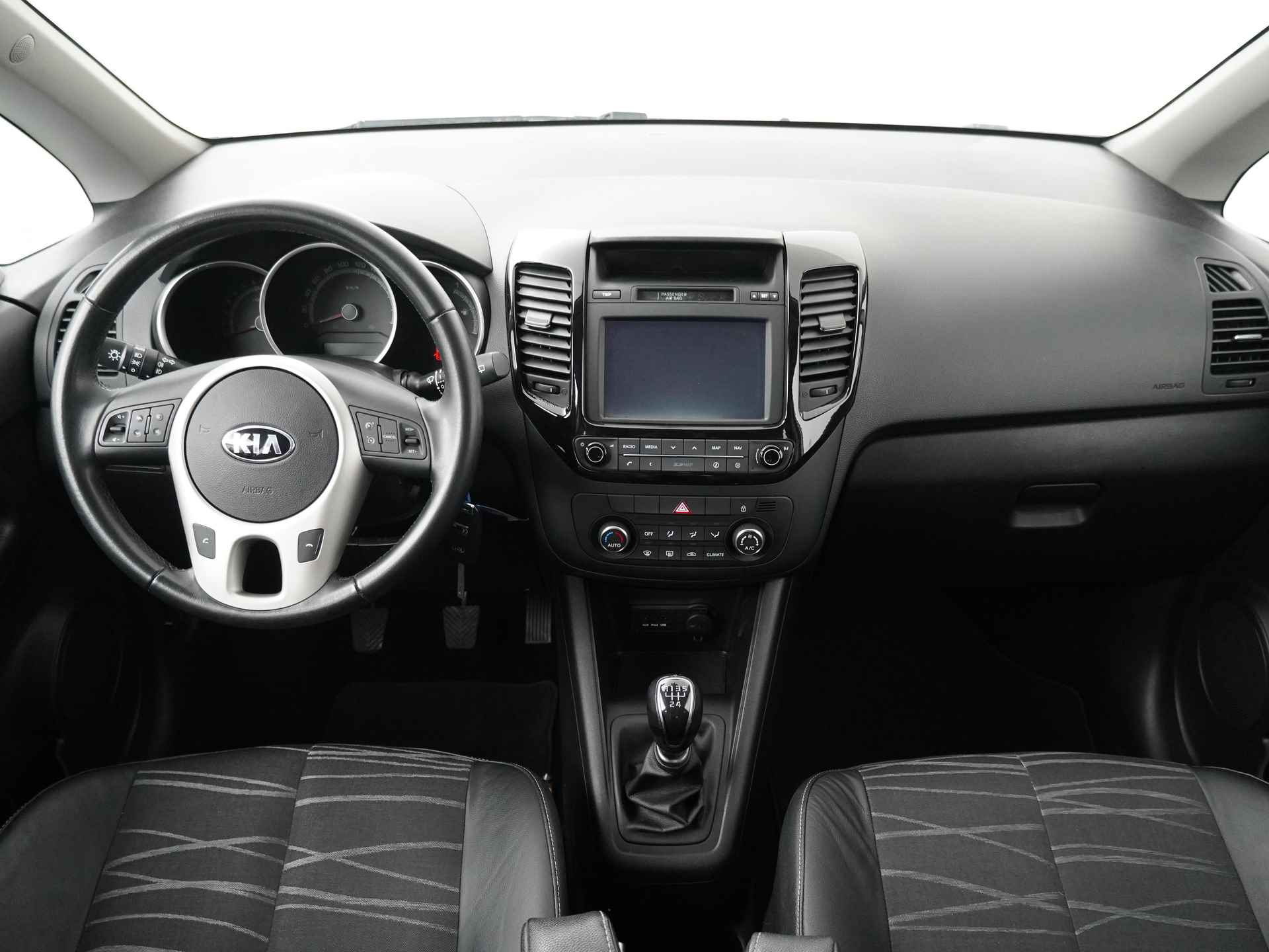 Kia Venga 1.4 CVVT First Edition - Bluetooth - Trekhaak - Navigatie - Cruise control - Achteruitrij camera - Airco - Hoge instap - 12 Maanden Bovag garantie - 36/44