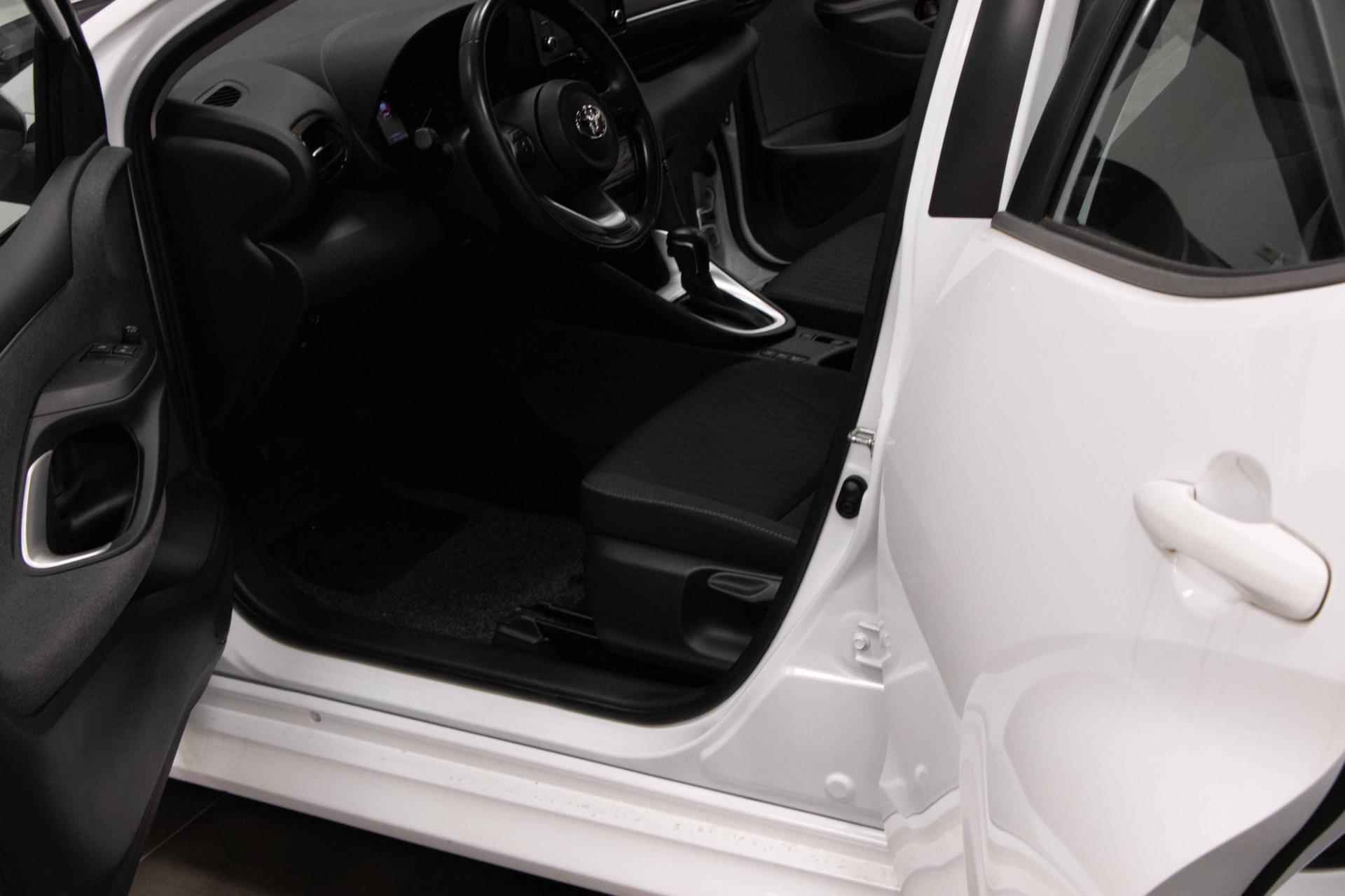 Toyota Yaris 1.5 Hybrid Active| Carplay | Android auto| Adative Cruise| DAB| Licht Metaal - 11/20