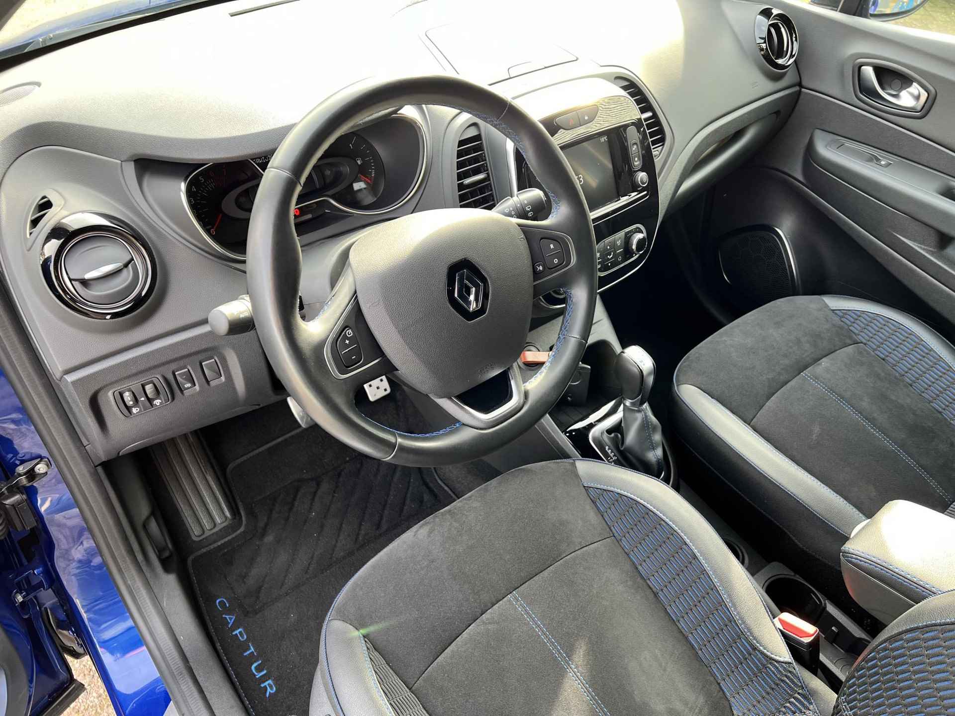 Renault Captur 1.3 TCe Version S AppleCarplay, Cruise Control, Climate Control, Stoelverwarming, Leder/Alcantara, Parksens V+A, Bluetooth, Privacy Glas (MET GARANTIE*) - 18/39