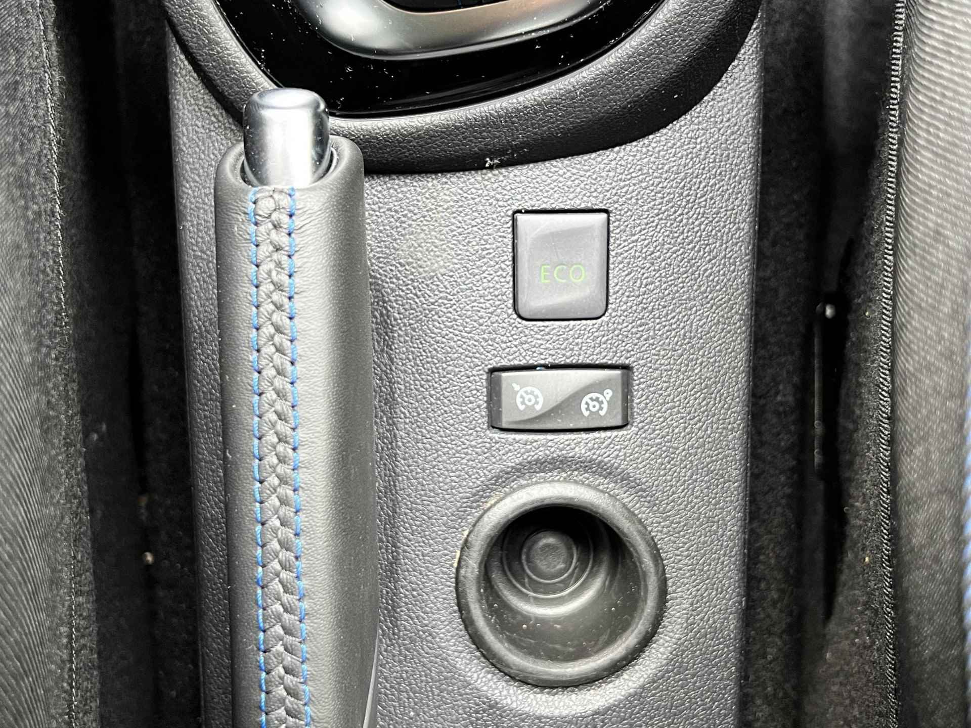 Renault Captur 1.3 TCe Version S AppleCarplay, Cruise Control, Climate Control, Stoelverwarming, Leder/Alcantara, Parksens V+A, Bluetooth, Privacy Glas (MET GARANTIE*) - 34/39