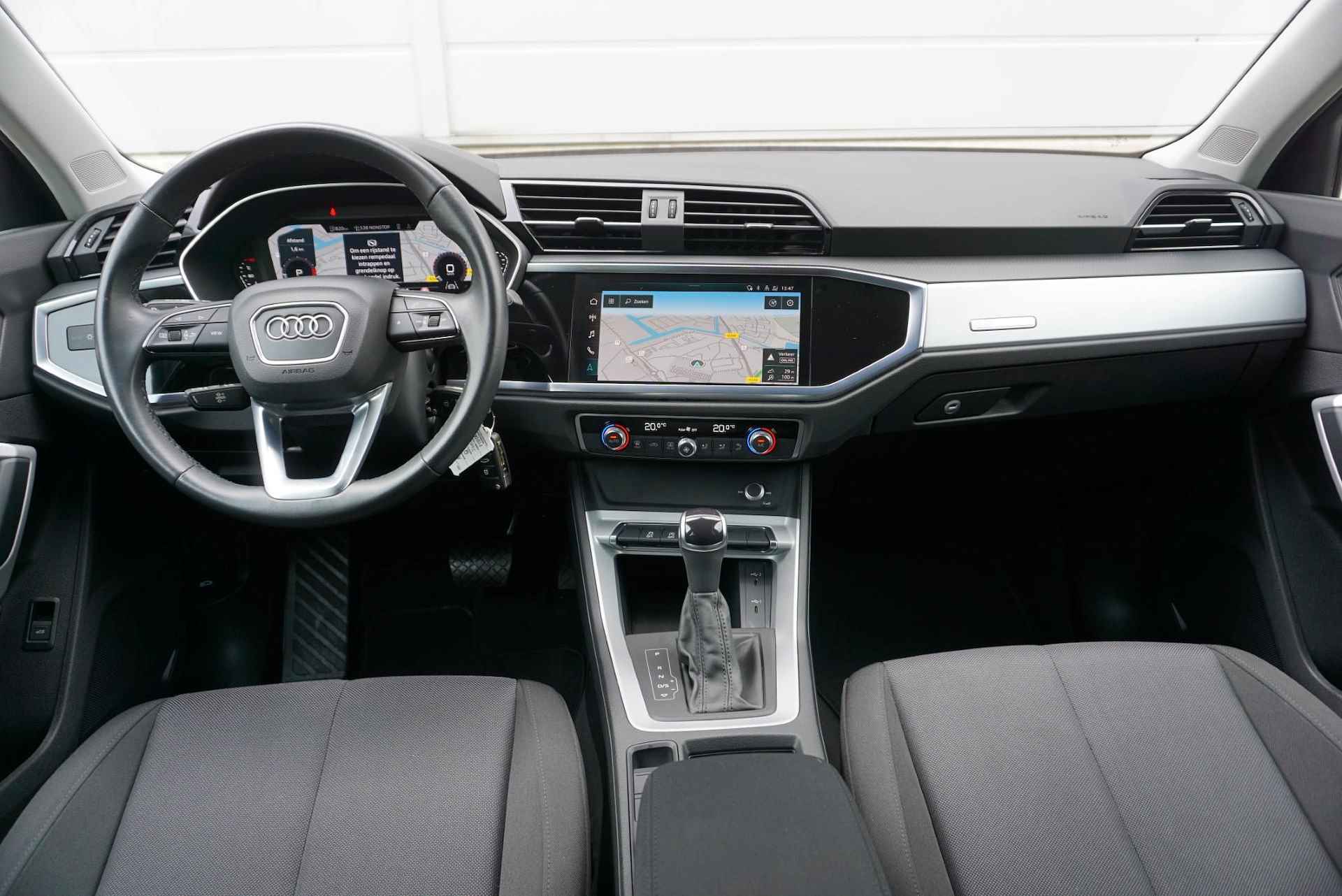 Audi Q3 35 TFSI 150pk S-tronic Pro Line | Navigatie | Achterklep Elektrisch | Parkeersensoren Achter - 5/44