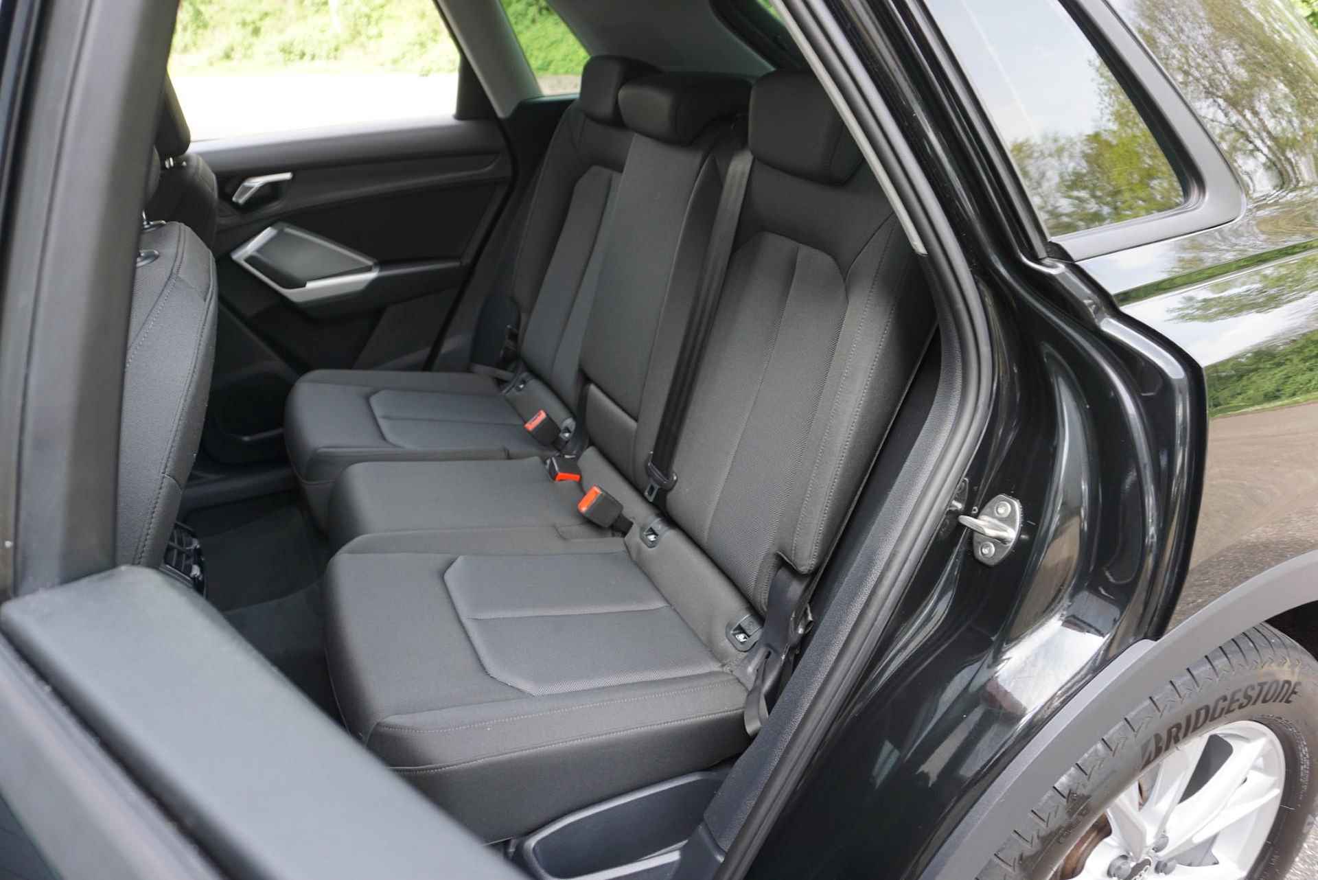 Audi Q3 35 TFSI 150pk S-tronic Pro Line | Navigatie | Achterklep Elektrisch | Parkeersensoren Achter - 18/44