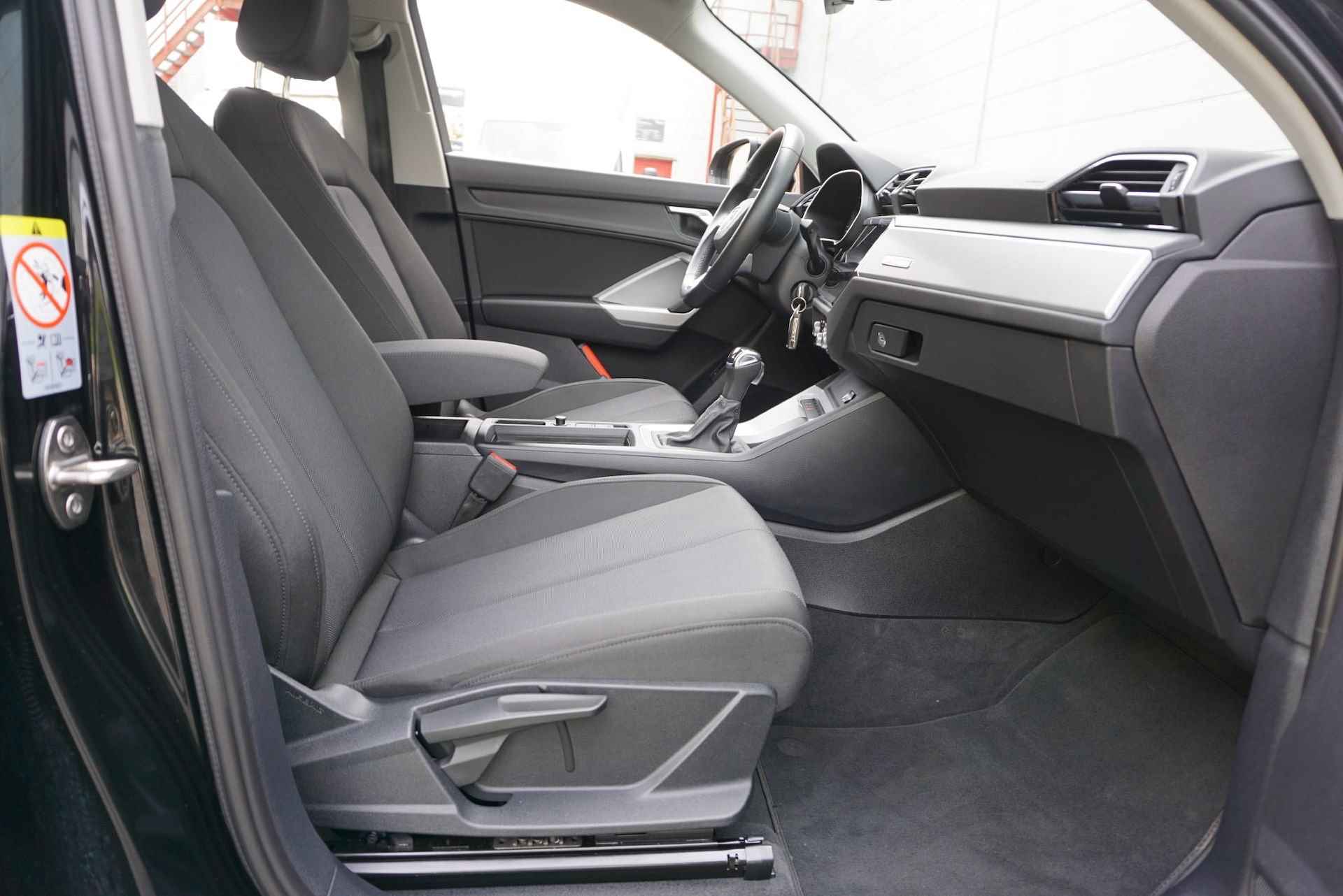 Audi Q3 35 TFSI 150pk S-tronic Pro Line | Navigatie | Achterklep Elektrisch | Parkeersensoren Achter - 30/44