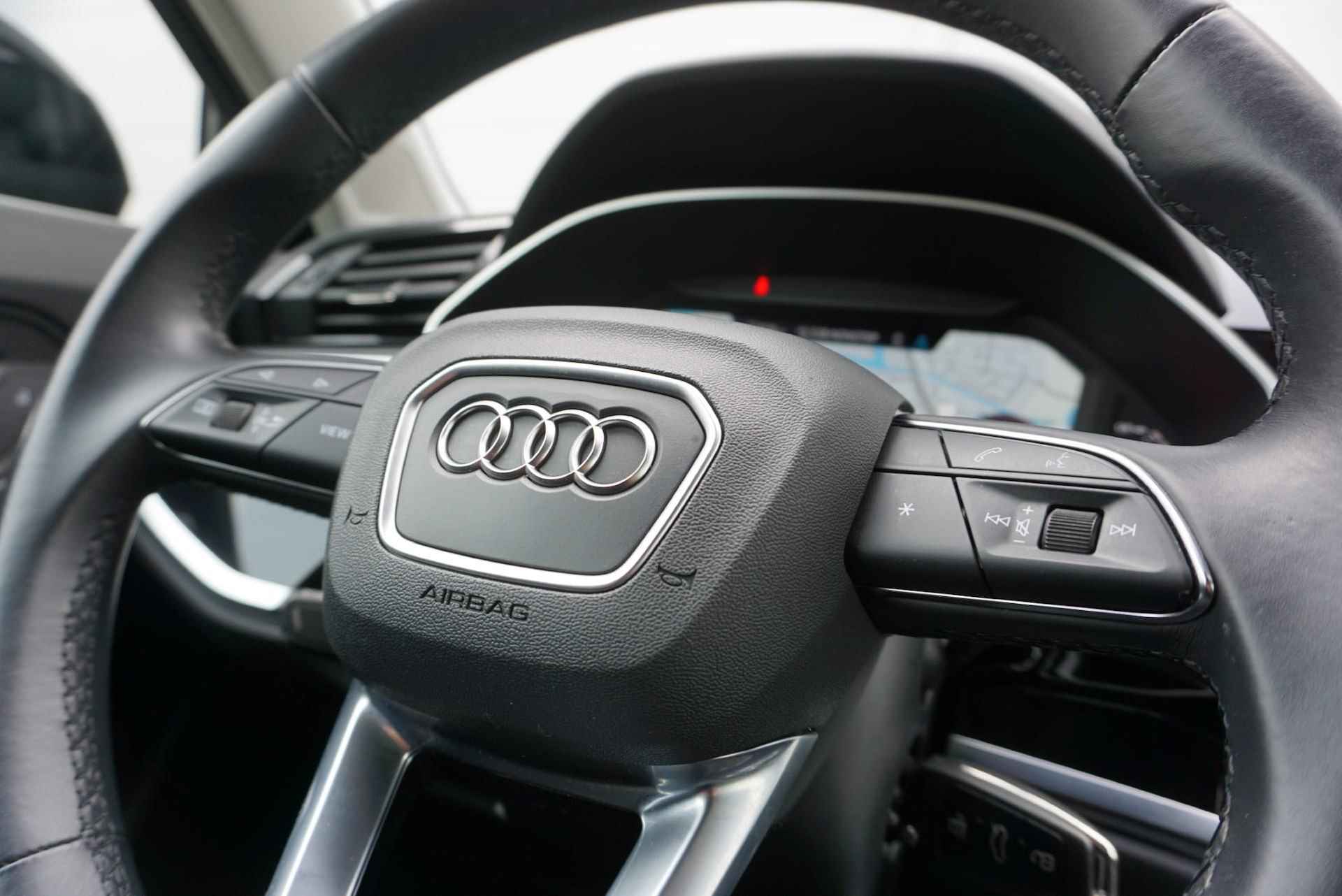 Audi Q3 35 TFSI 150pk S-tronic Pro Line | Navigatie | Achterklep Elektrisch | Parkeersensoren Achter - 35/44